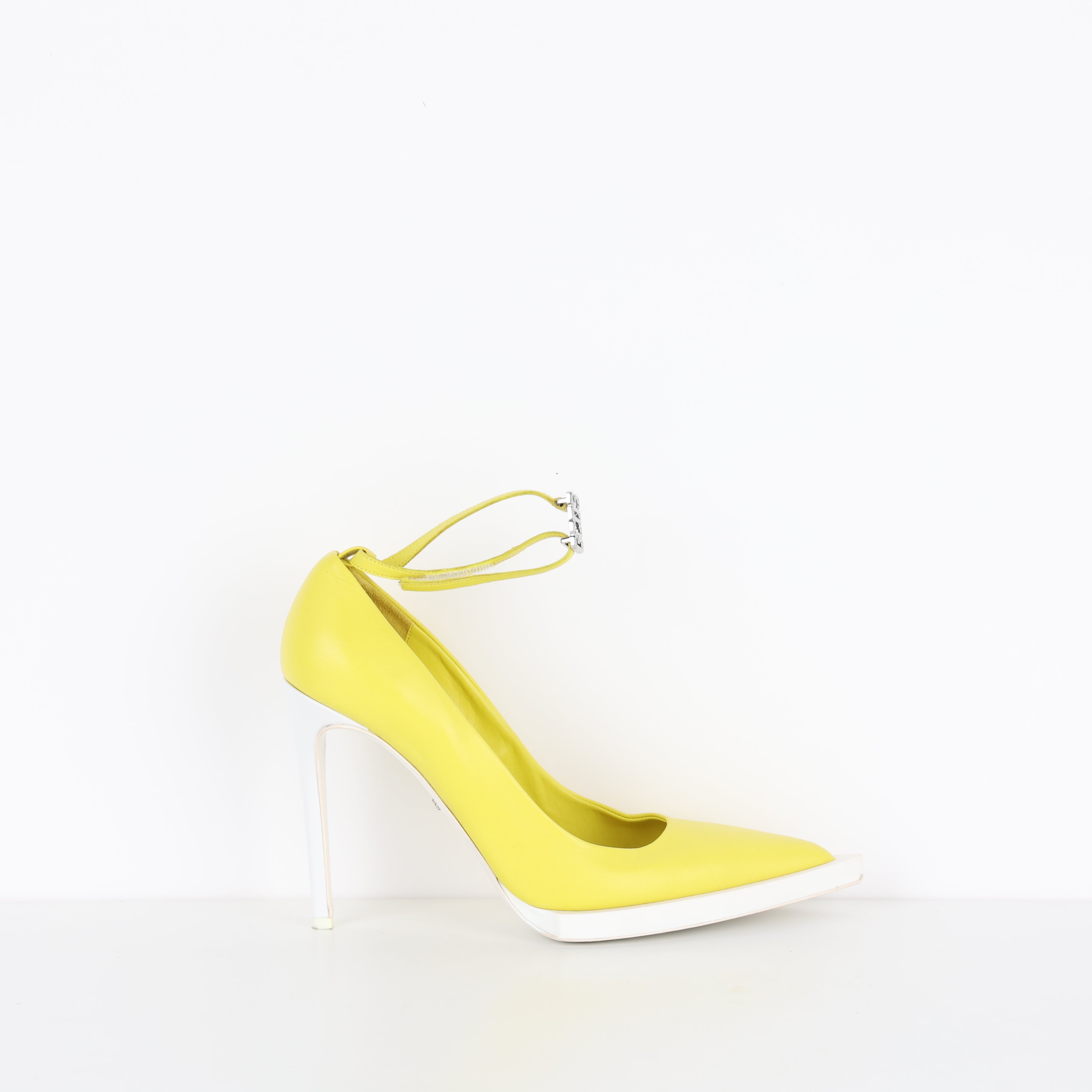 Heels , Shoe Size 39