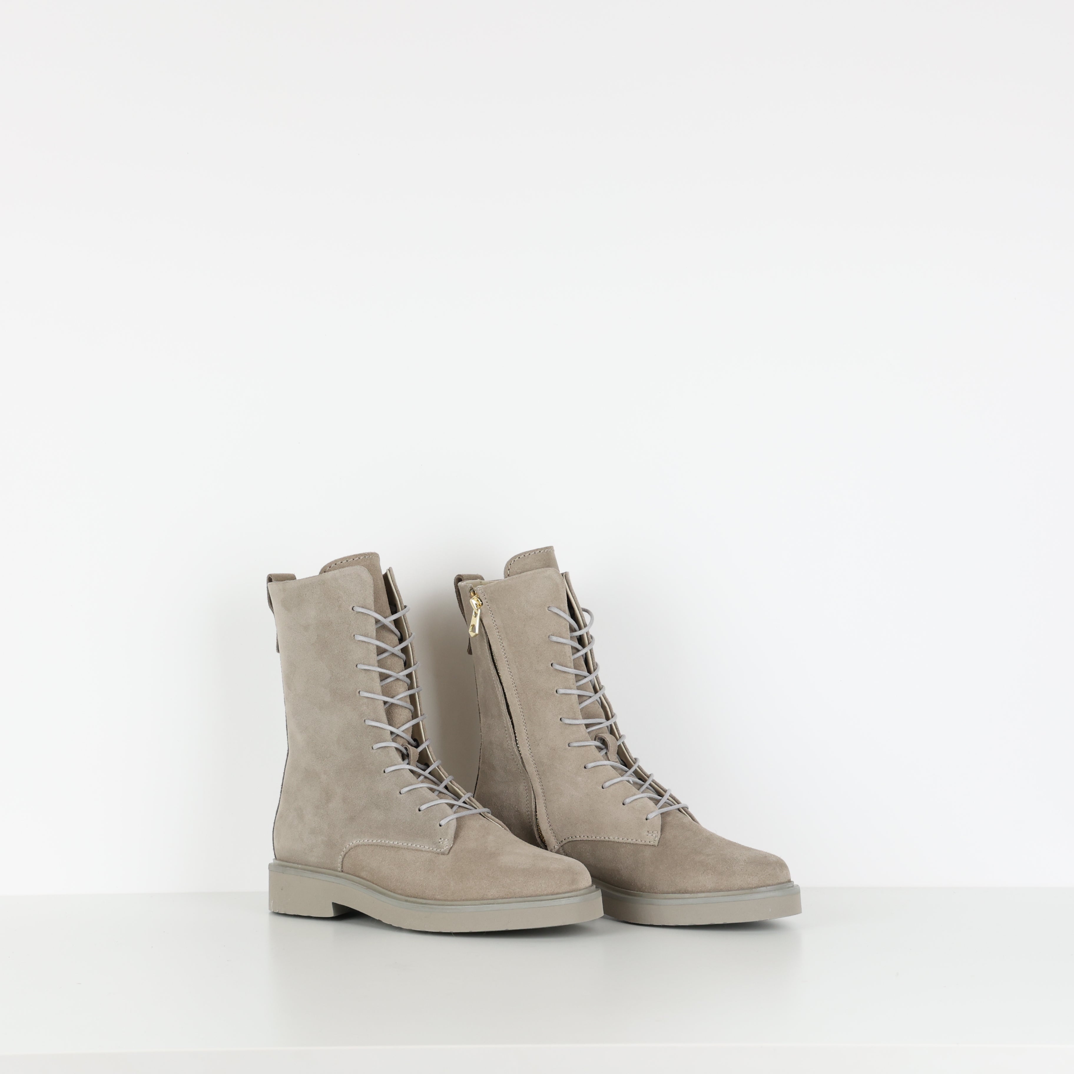 Boots , Shoe Size 38