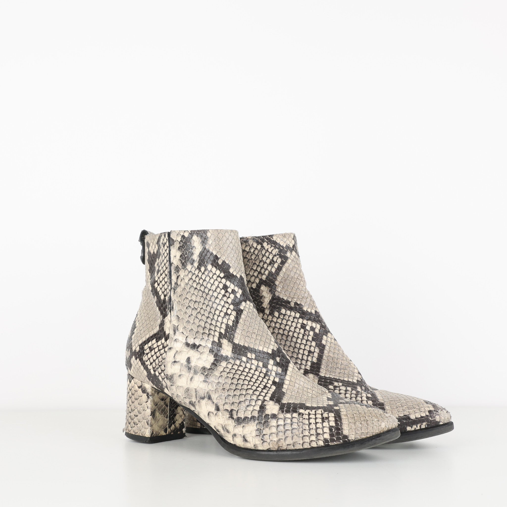 Shoes, Shoe Size 37