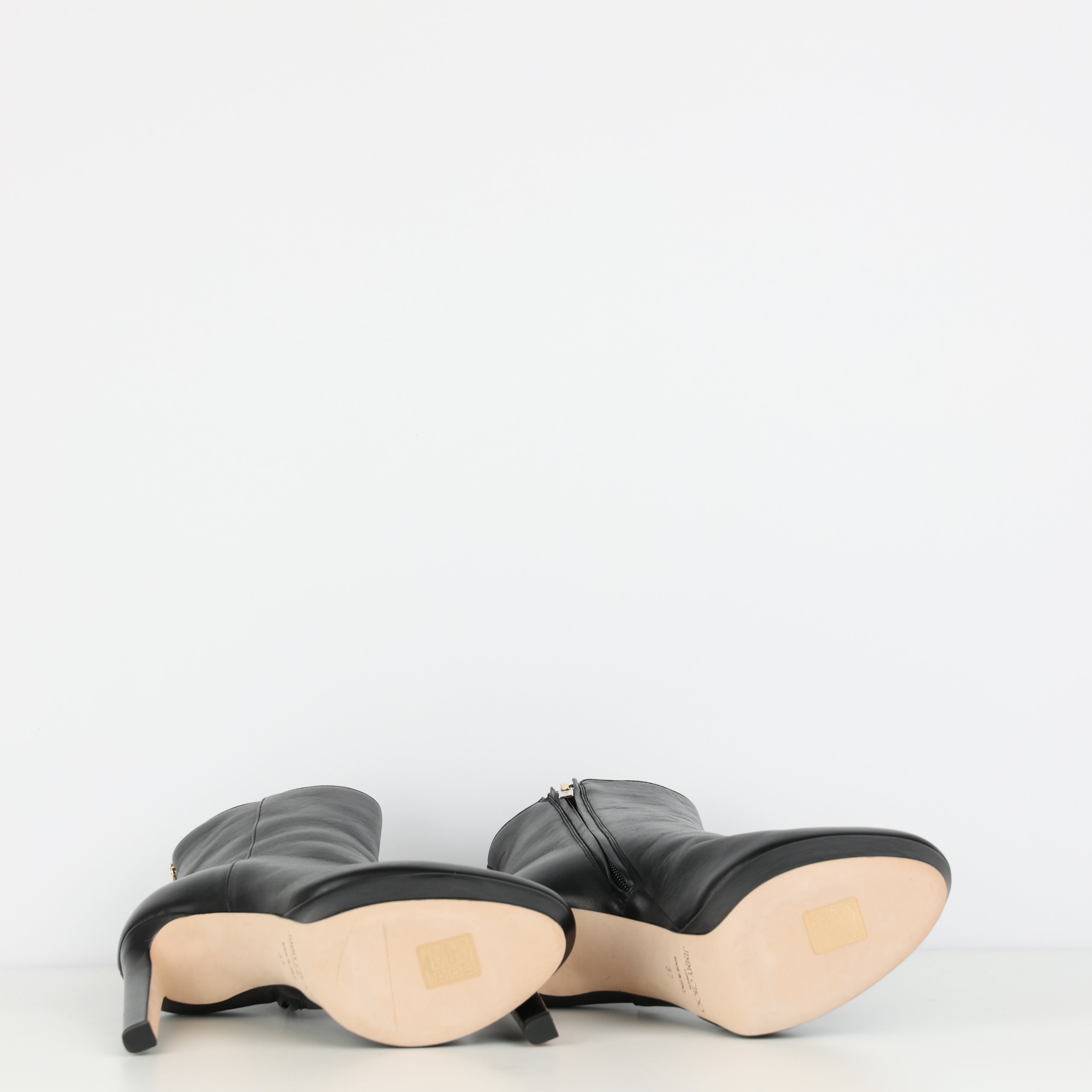 Boots , Shoe Size 37