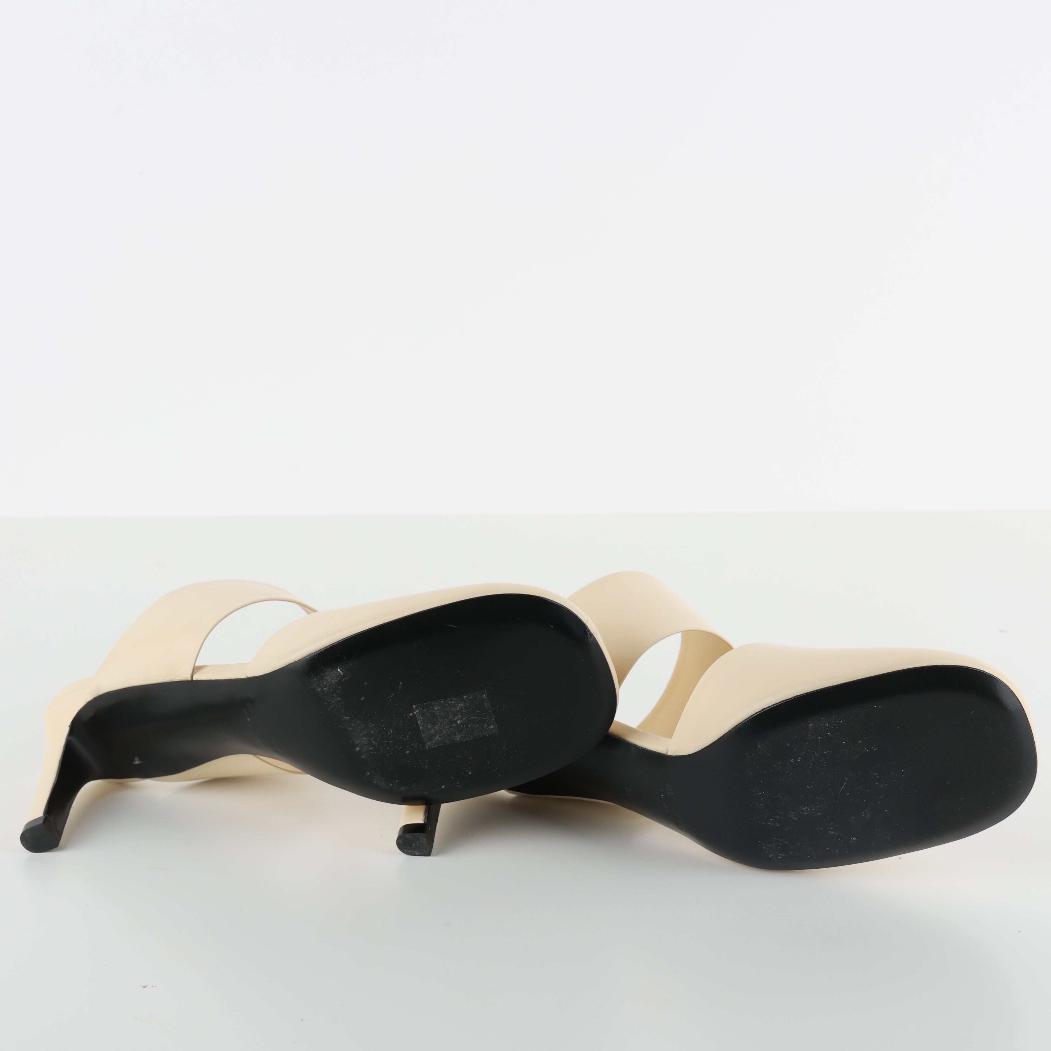 Heels , Shoe Size 38