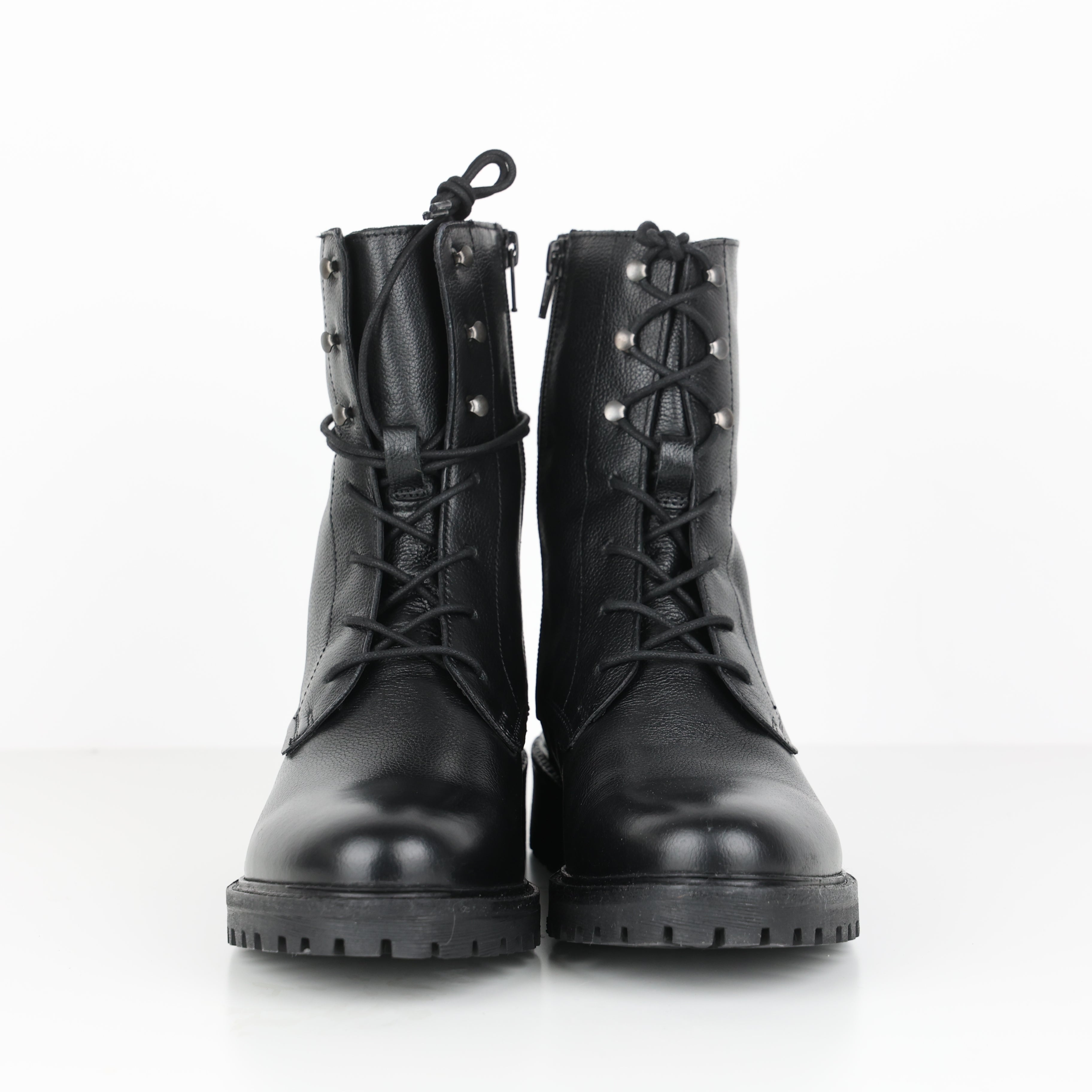 Boots , Shoe Size 39