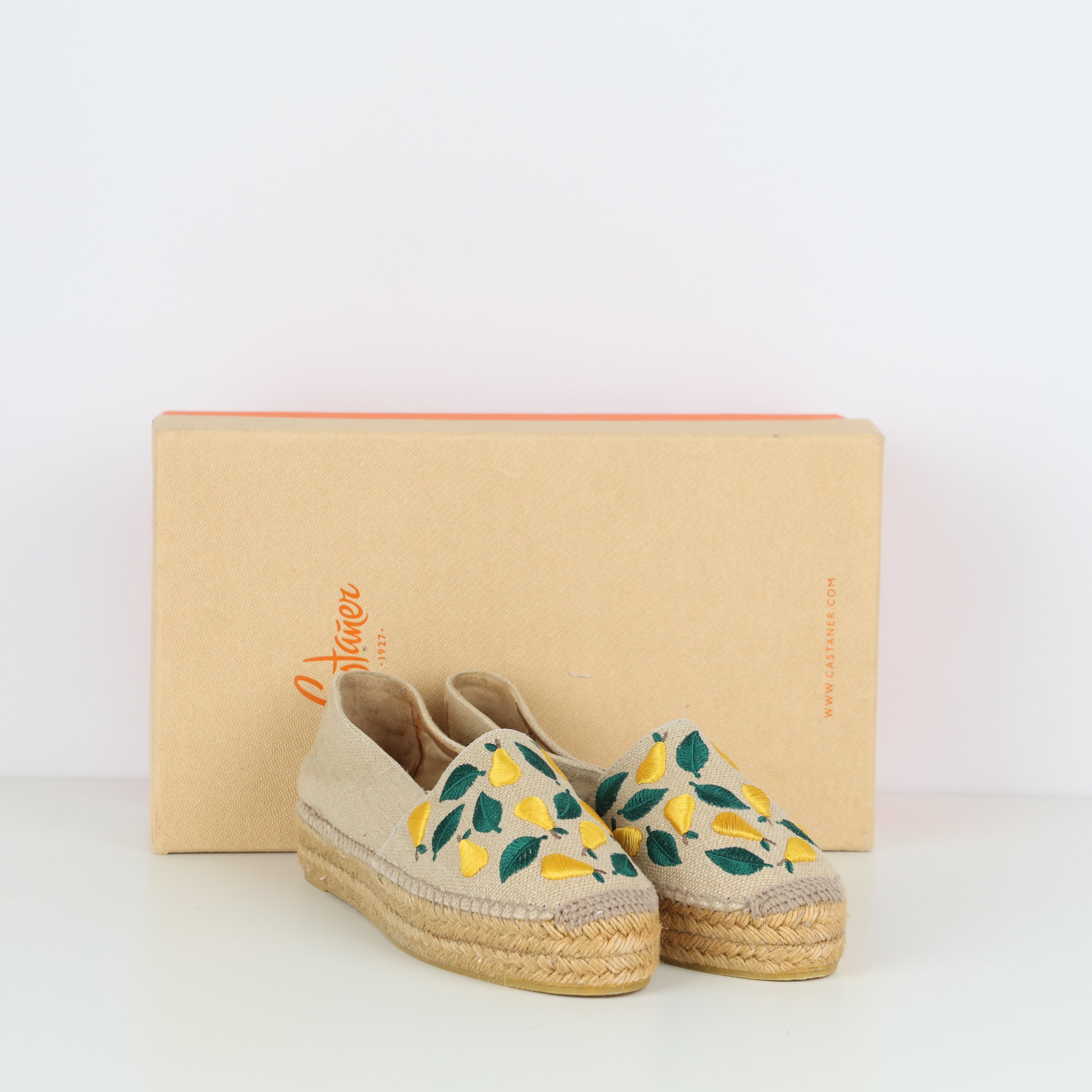 Flats , Shoe Size 38