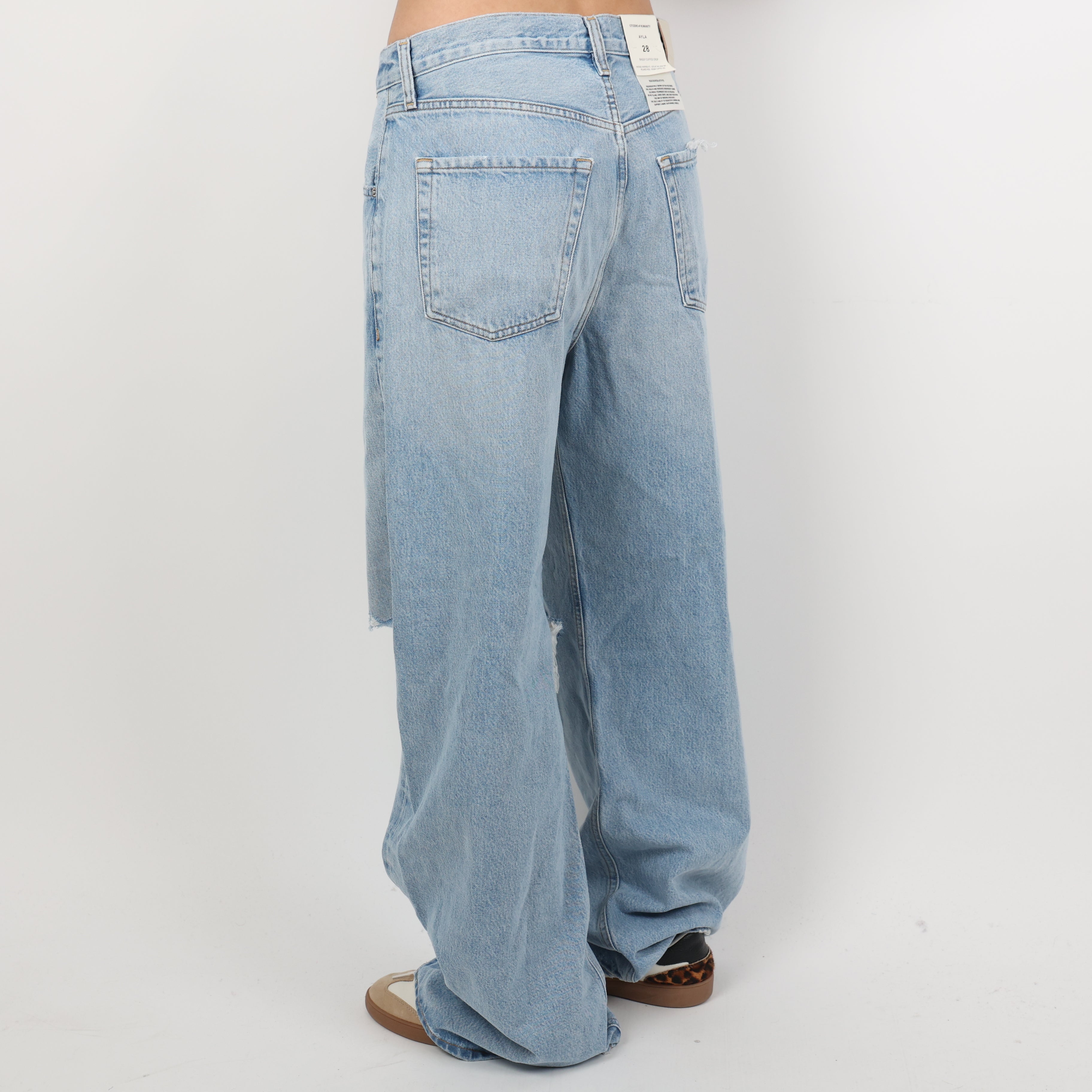 Jeans, Waist 28