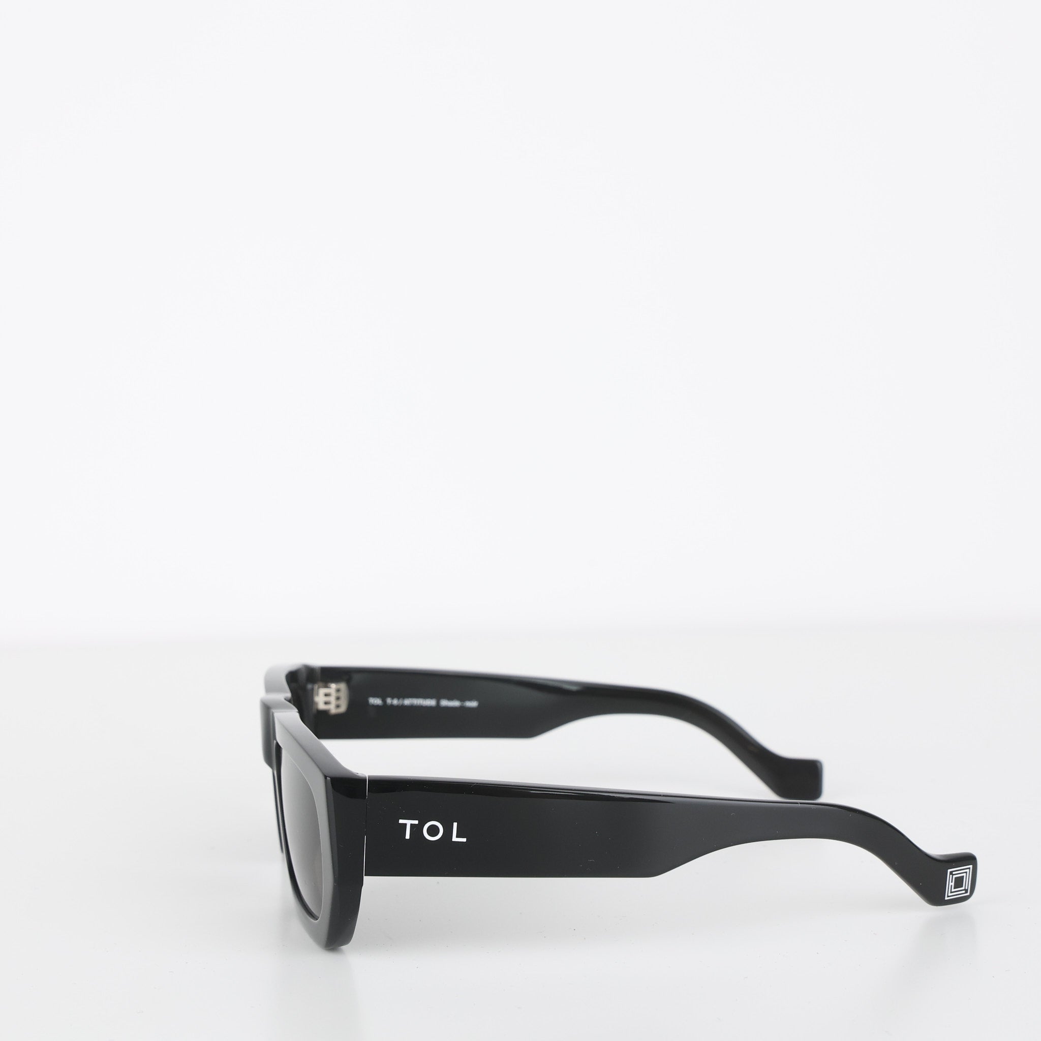Sunglasses, UK Size One Size