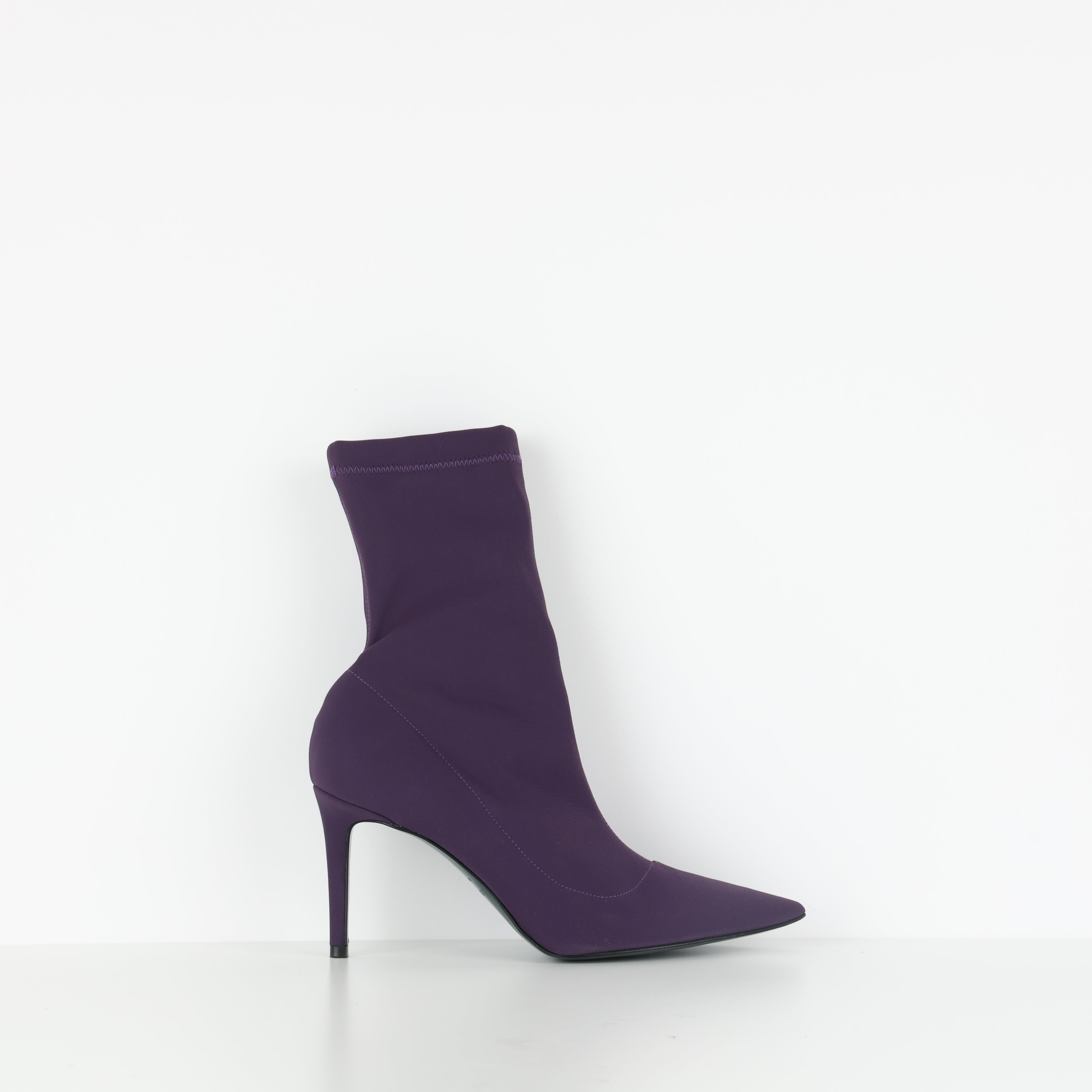 Heels , Shoe Size 39