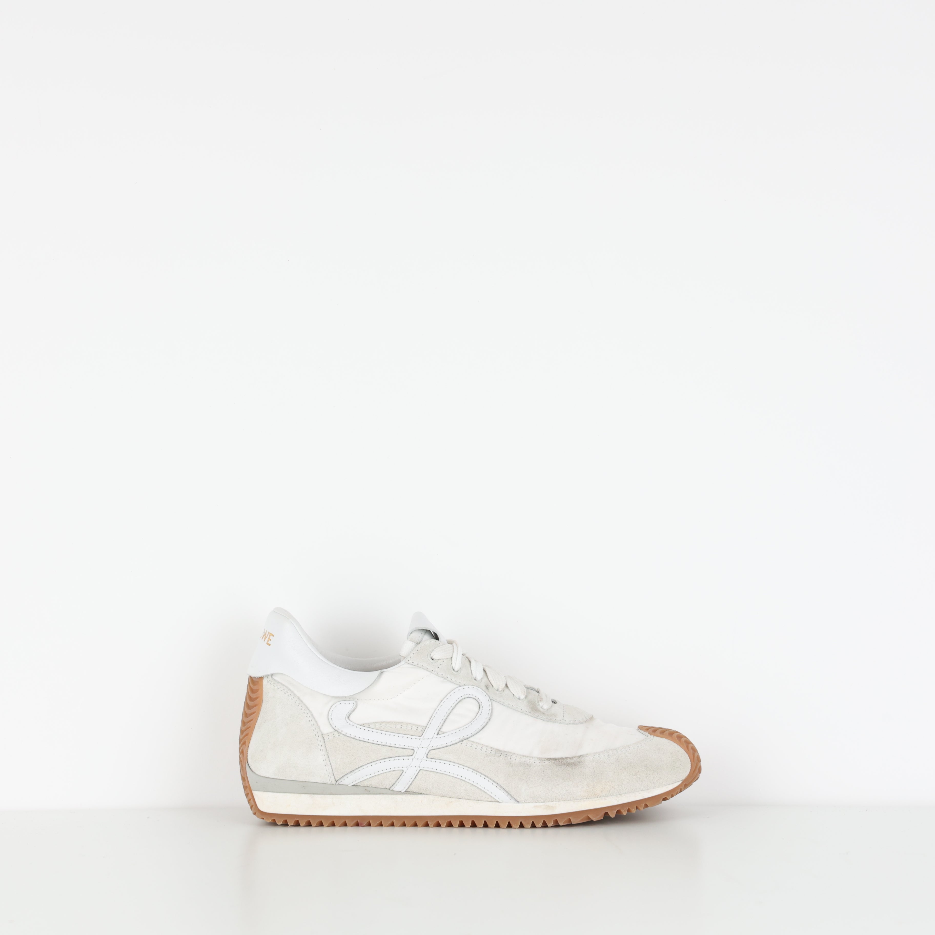 Trainers , Shoe Size 39