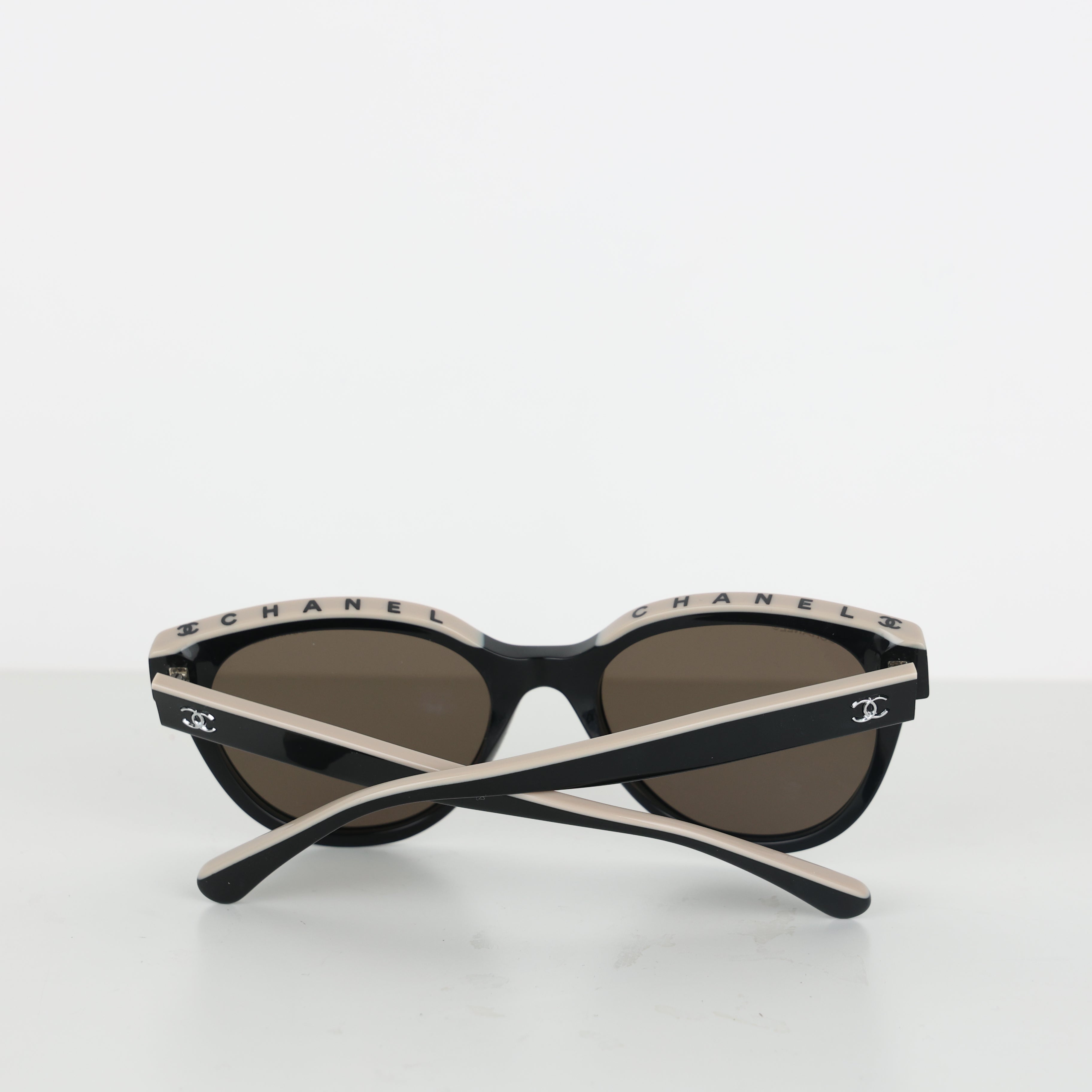 Sunglasses, UK Size One Size