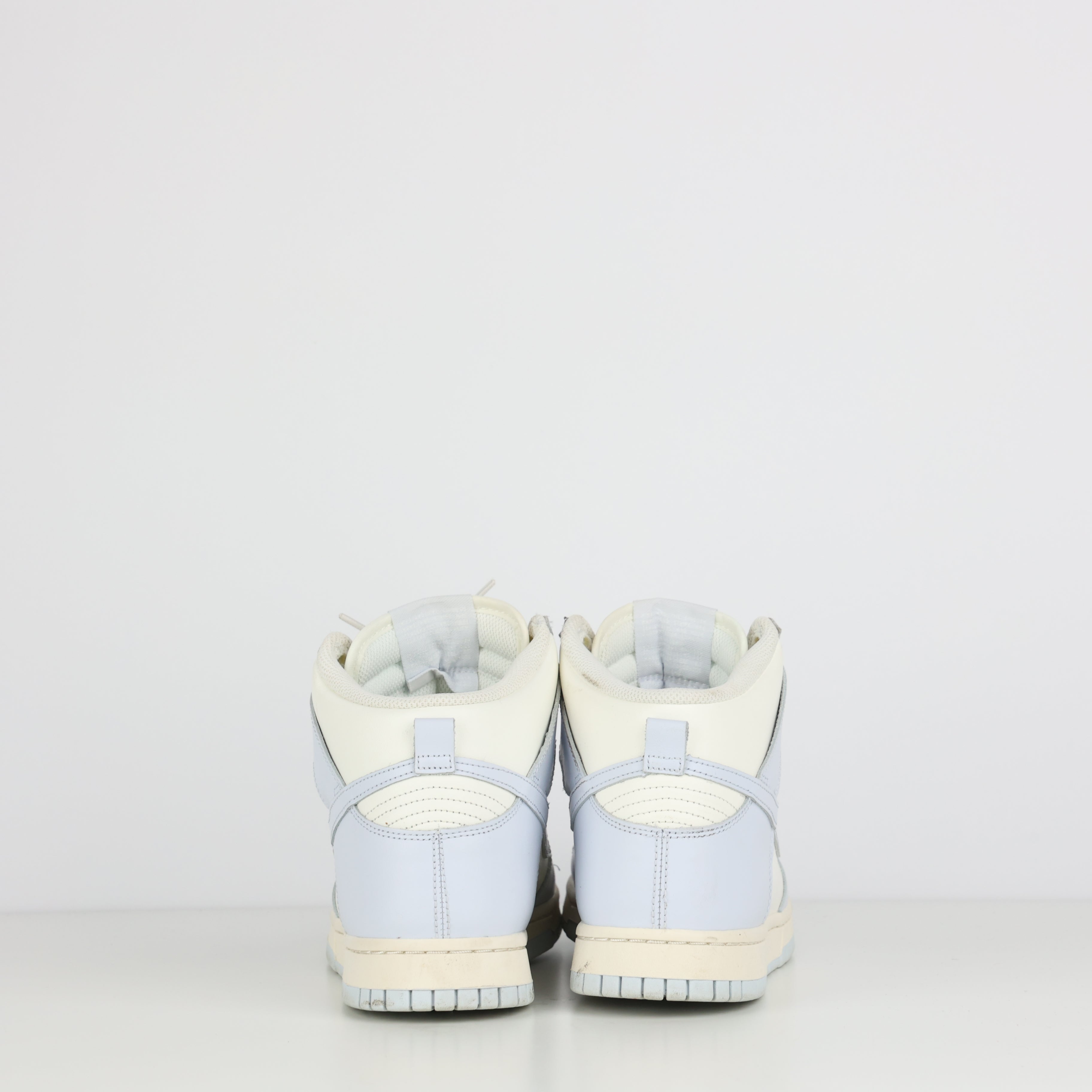 Trainers , Shoe Size 39