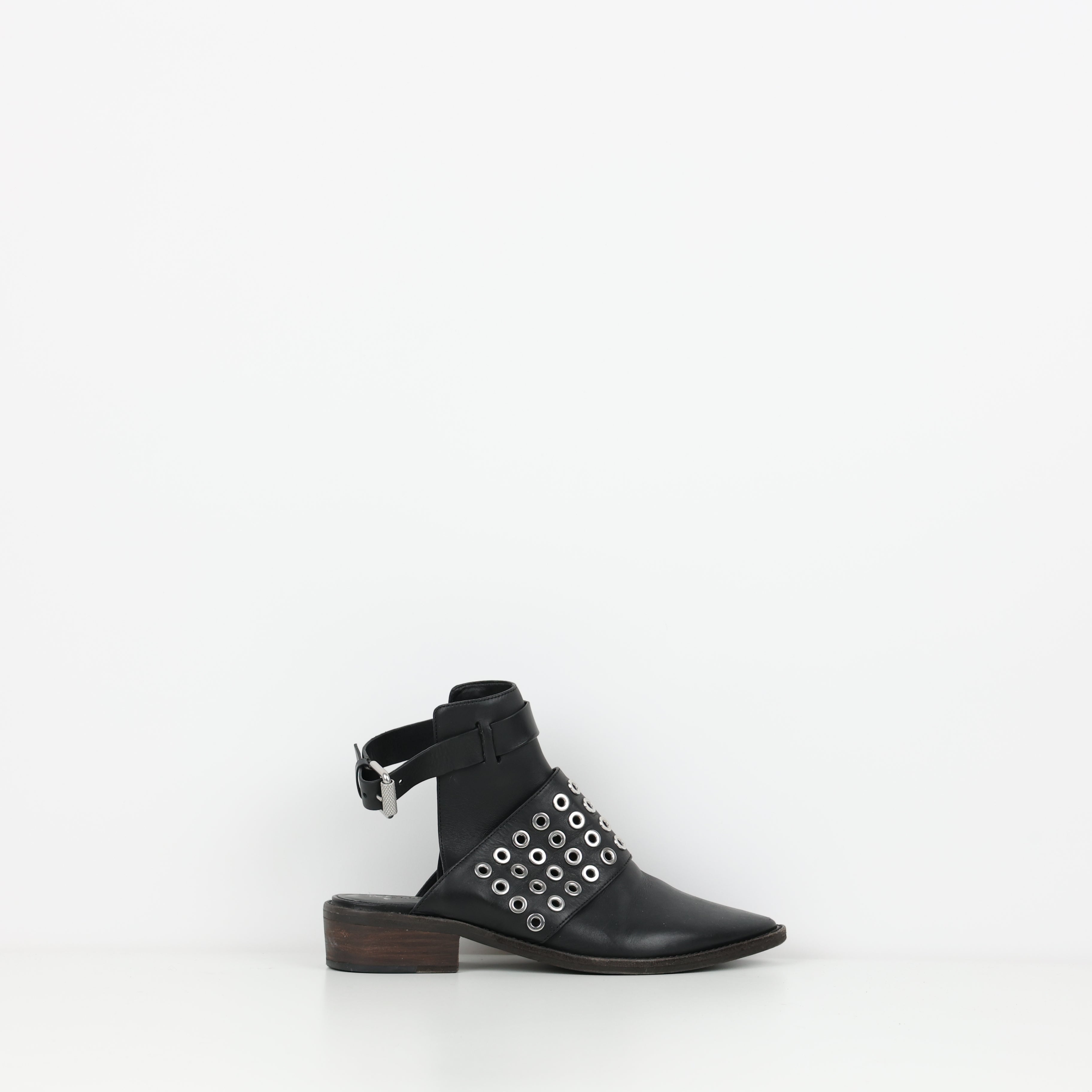 Boots , Shoe Size 39
