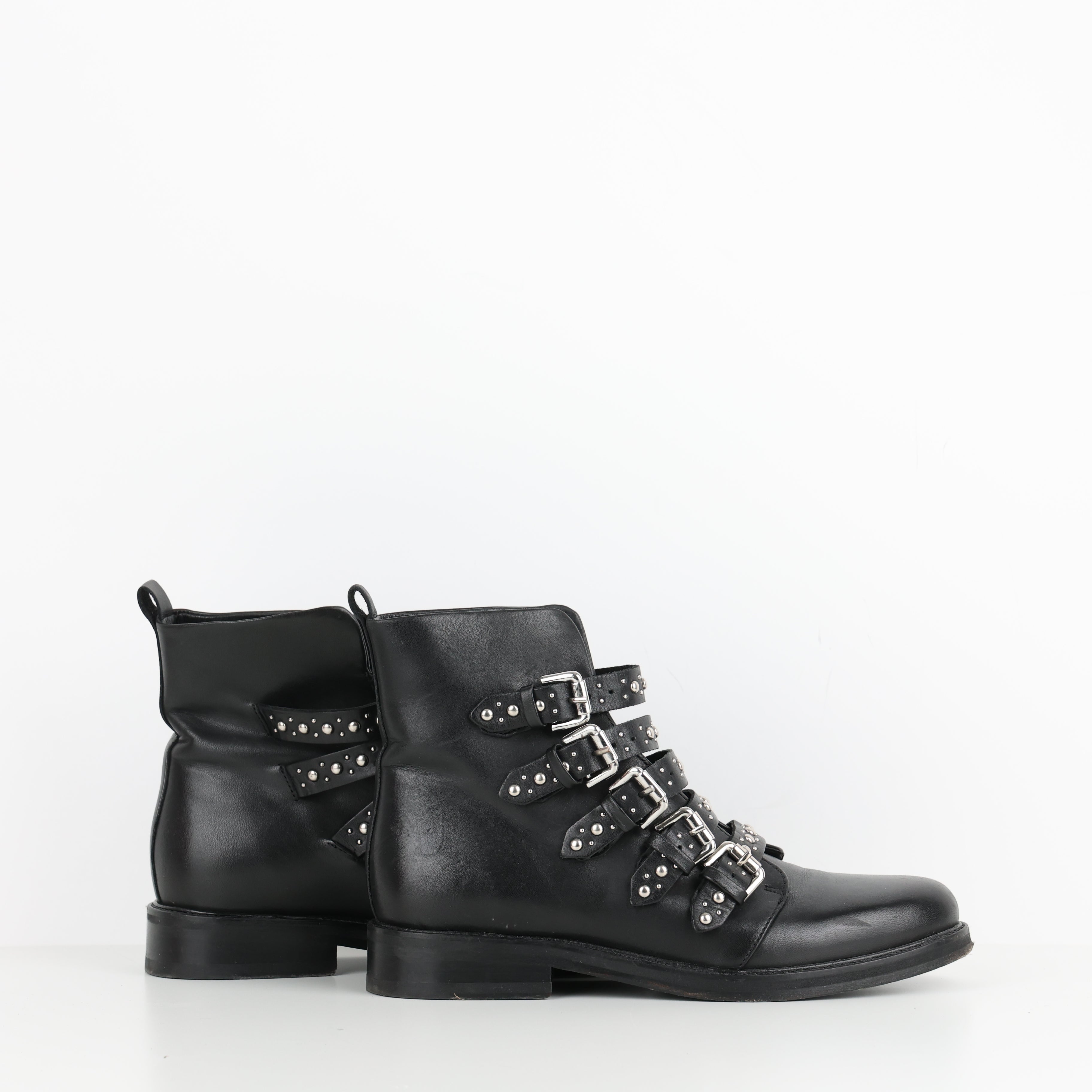 Boots , Shoe Size 38