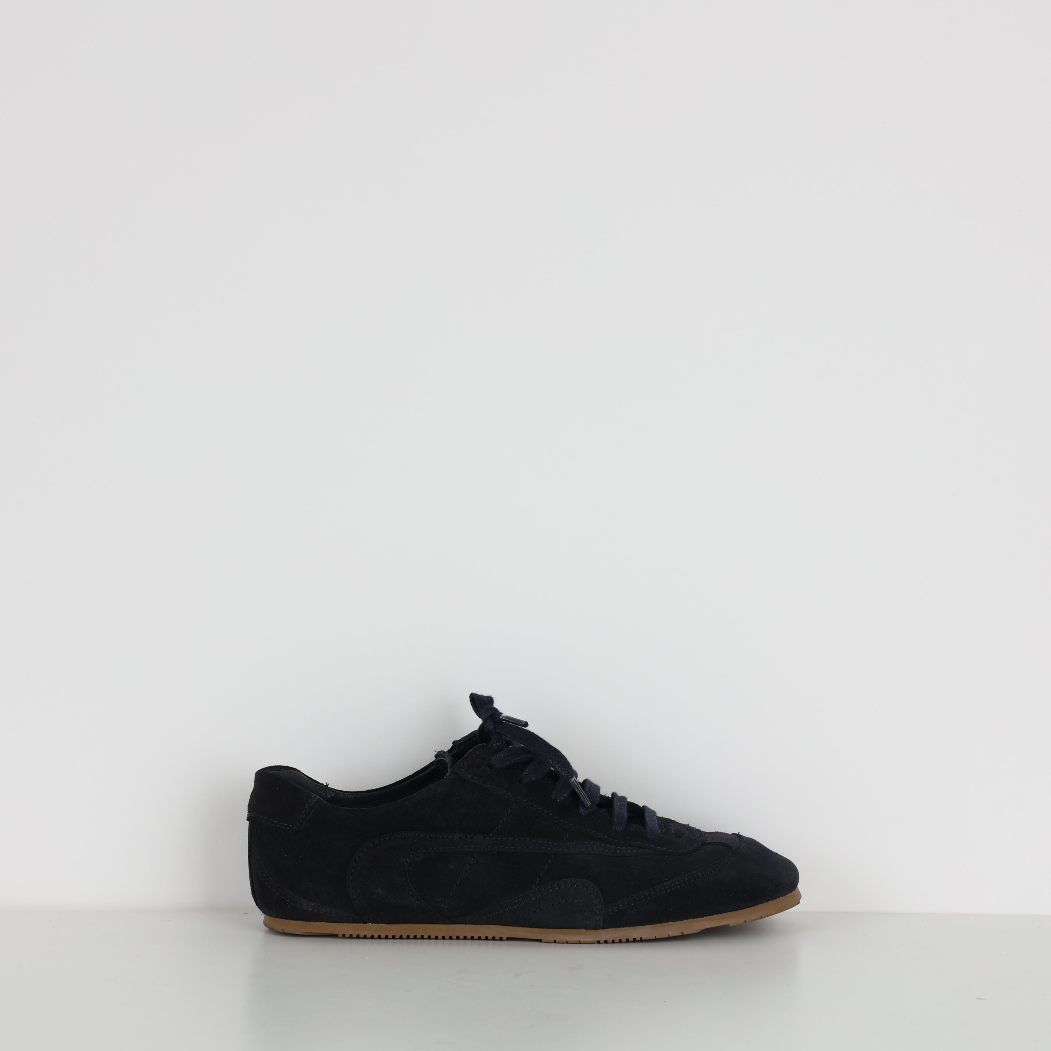 Trainers , Shoe Size 39