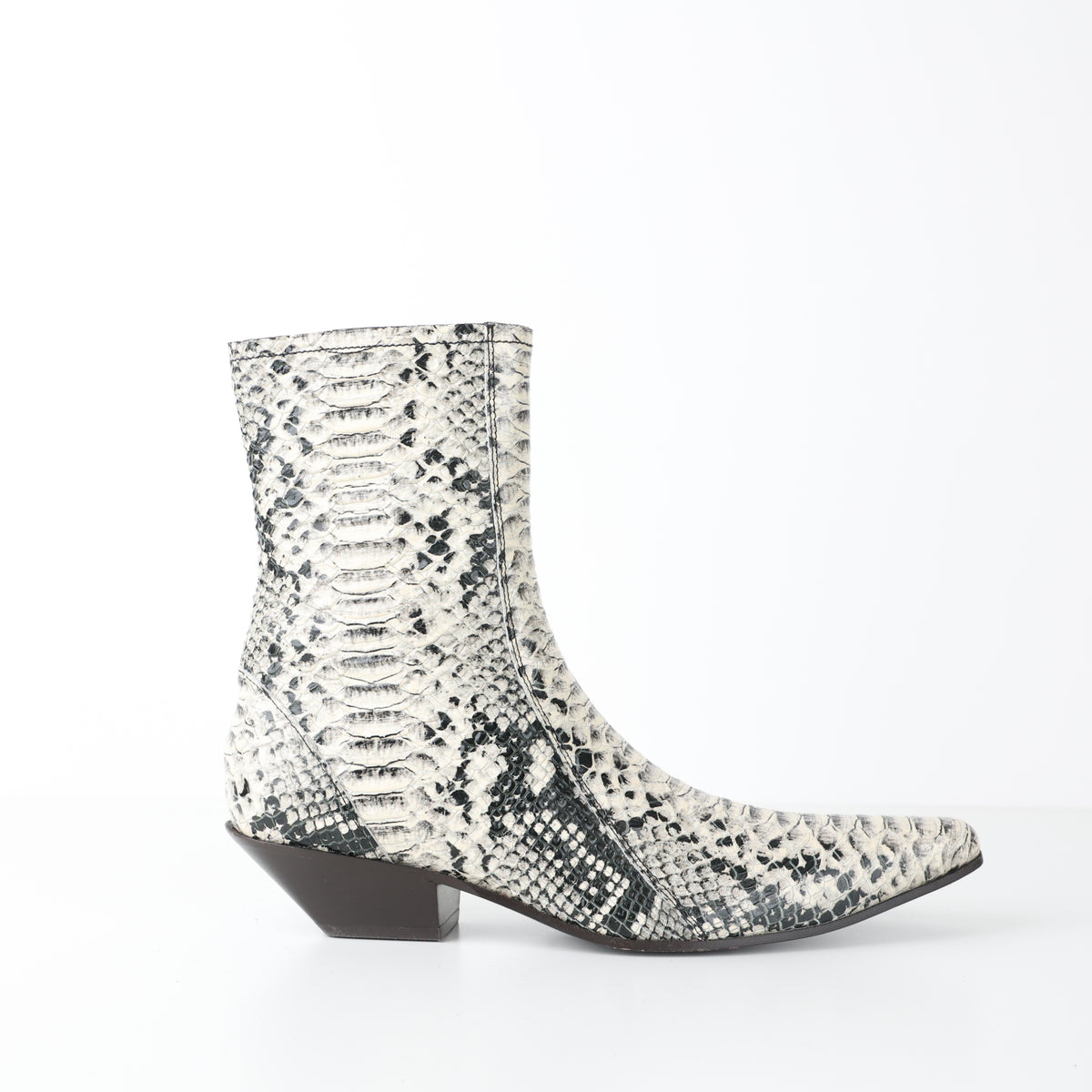 Boots , Shoe Size 39