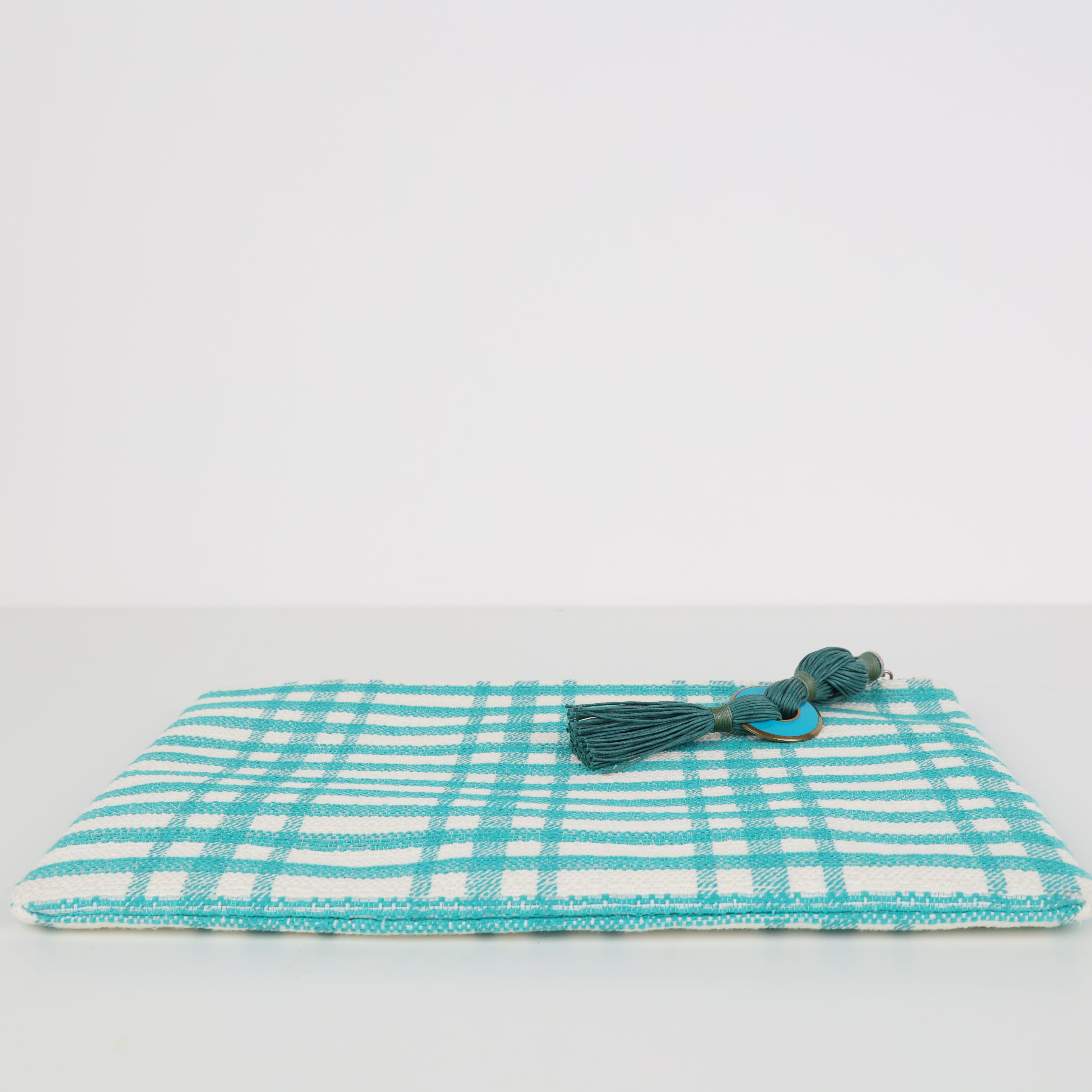 Misela Istanbul, Clutch