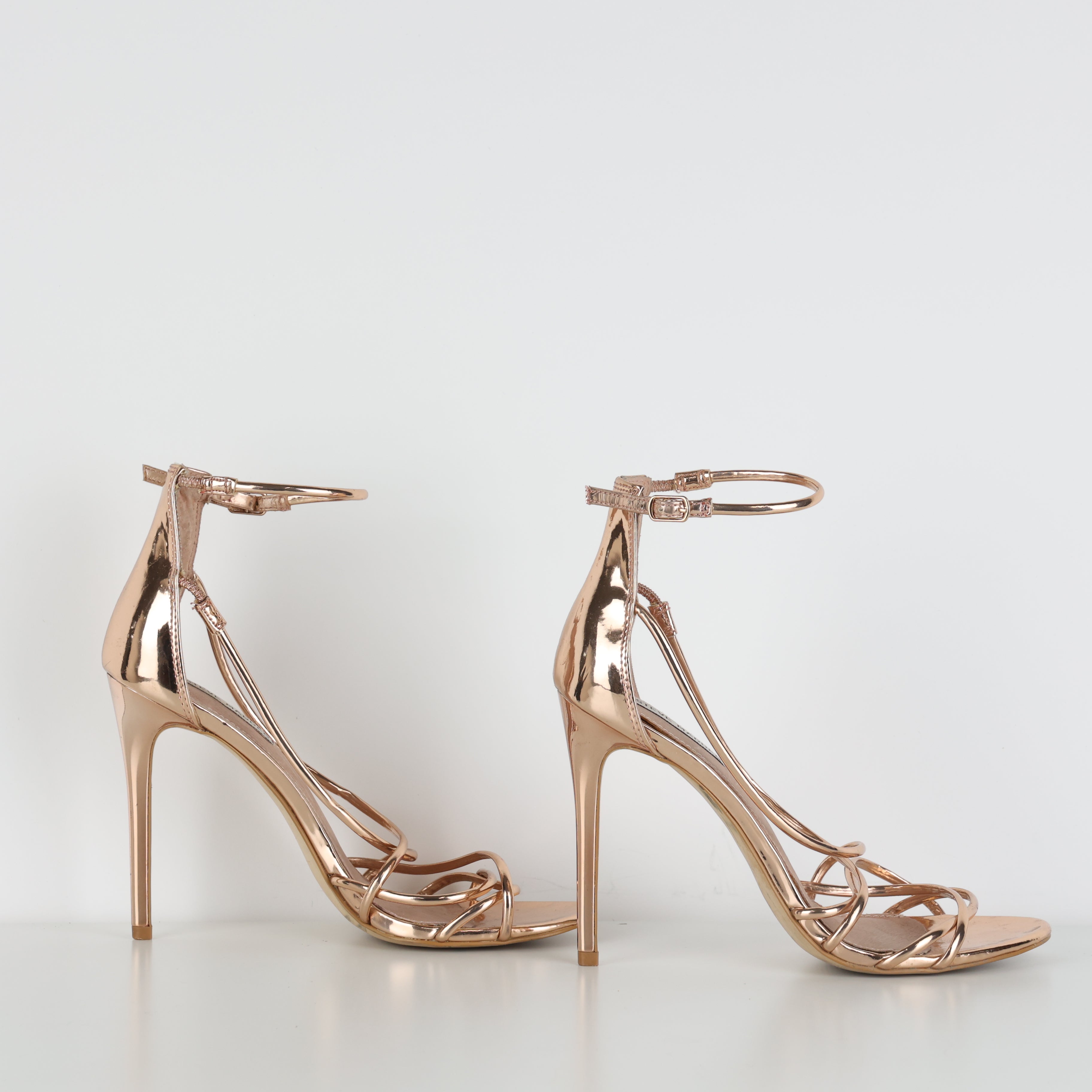 Heels , Shoe Size 40