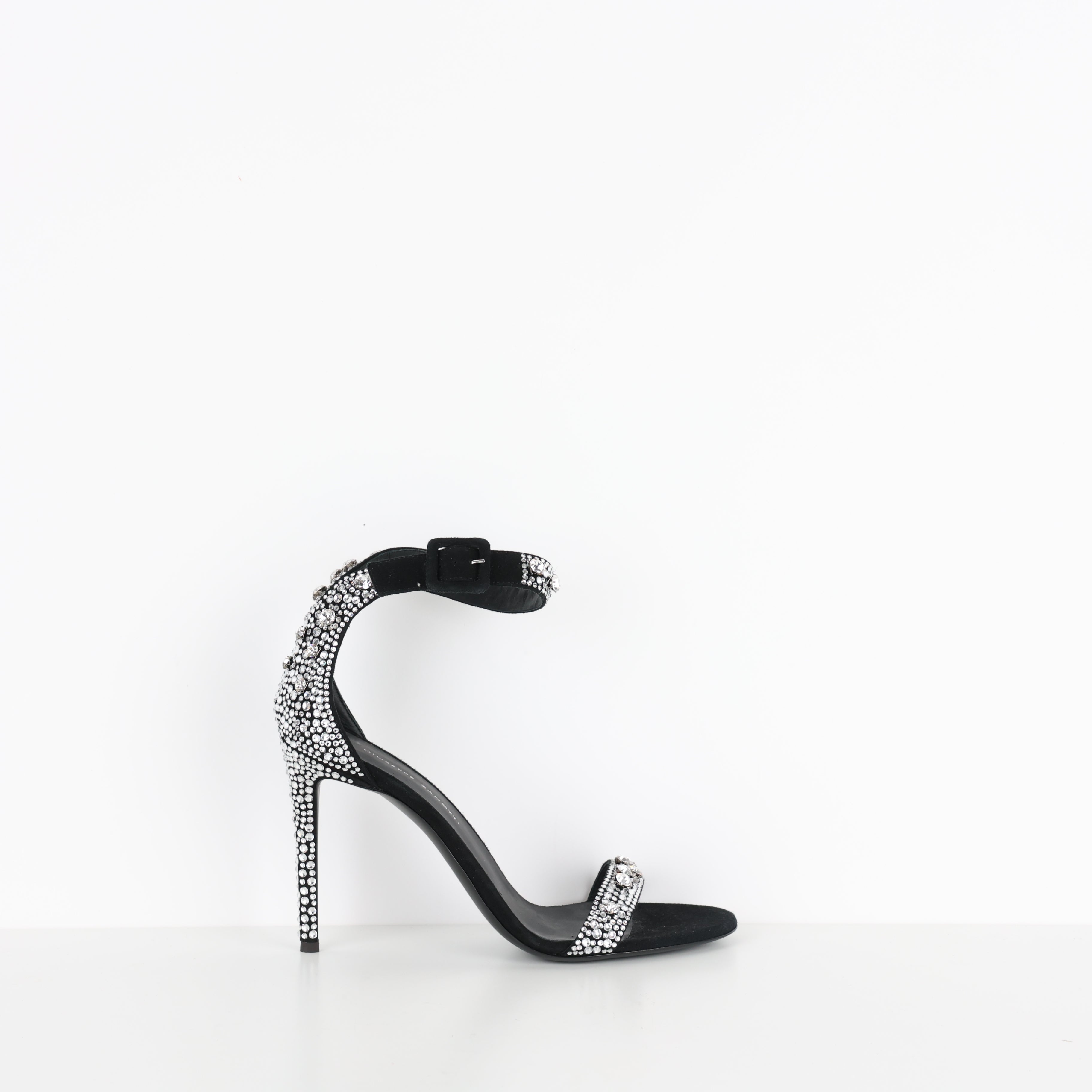 Heels , Shoe Size 39