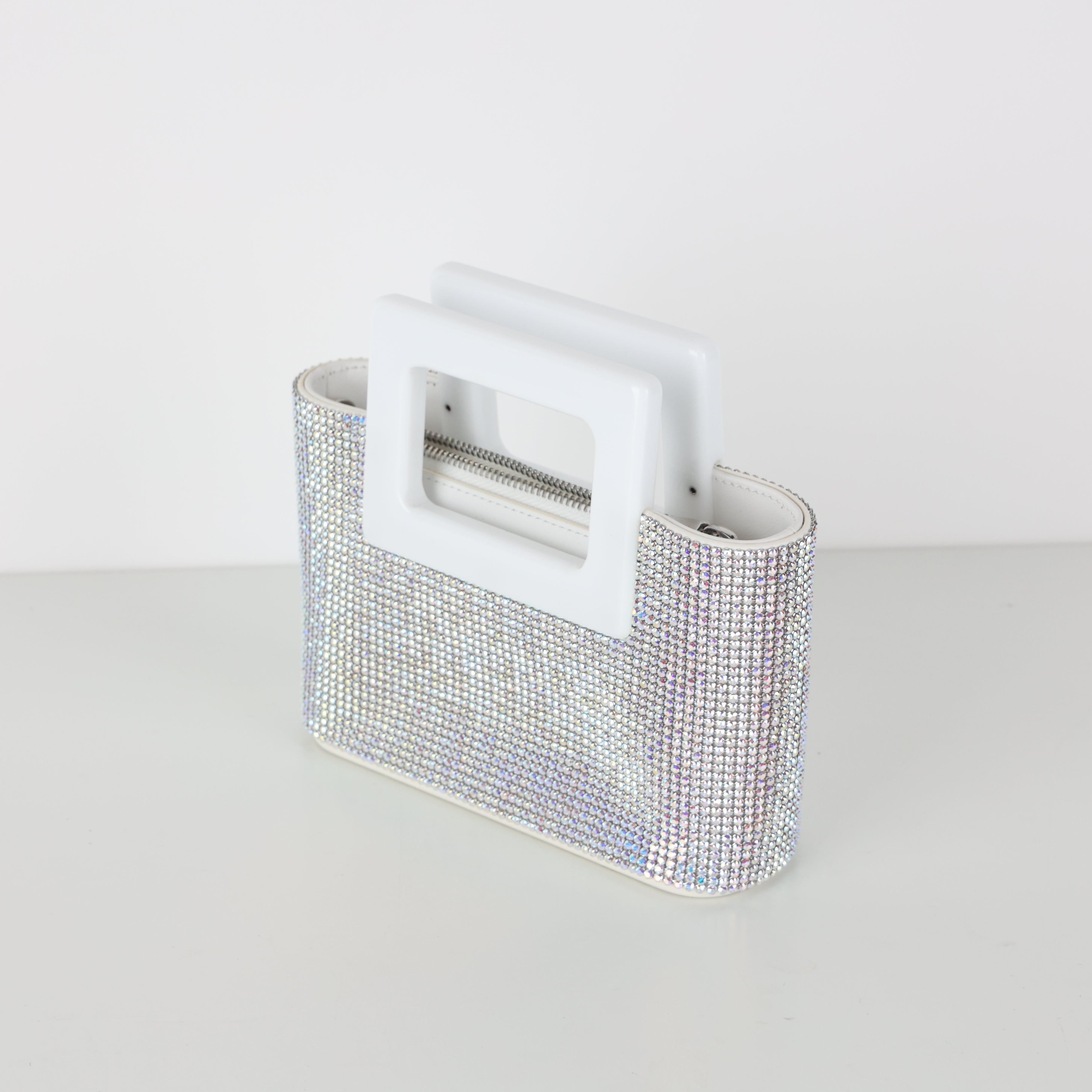 Marina Raphael X Evangelie Smyrniotaki, Clutch