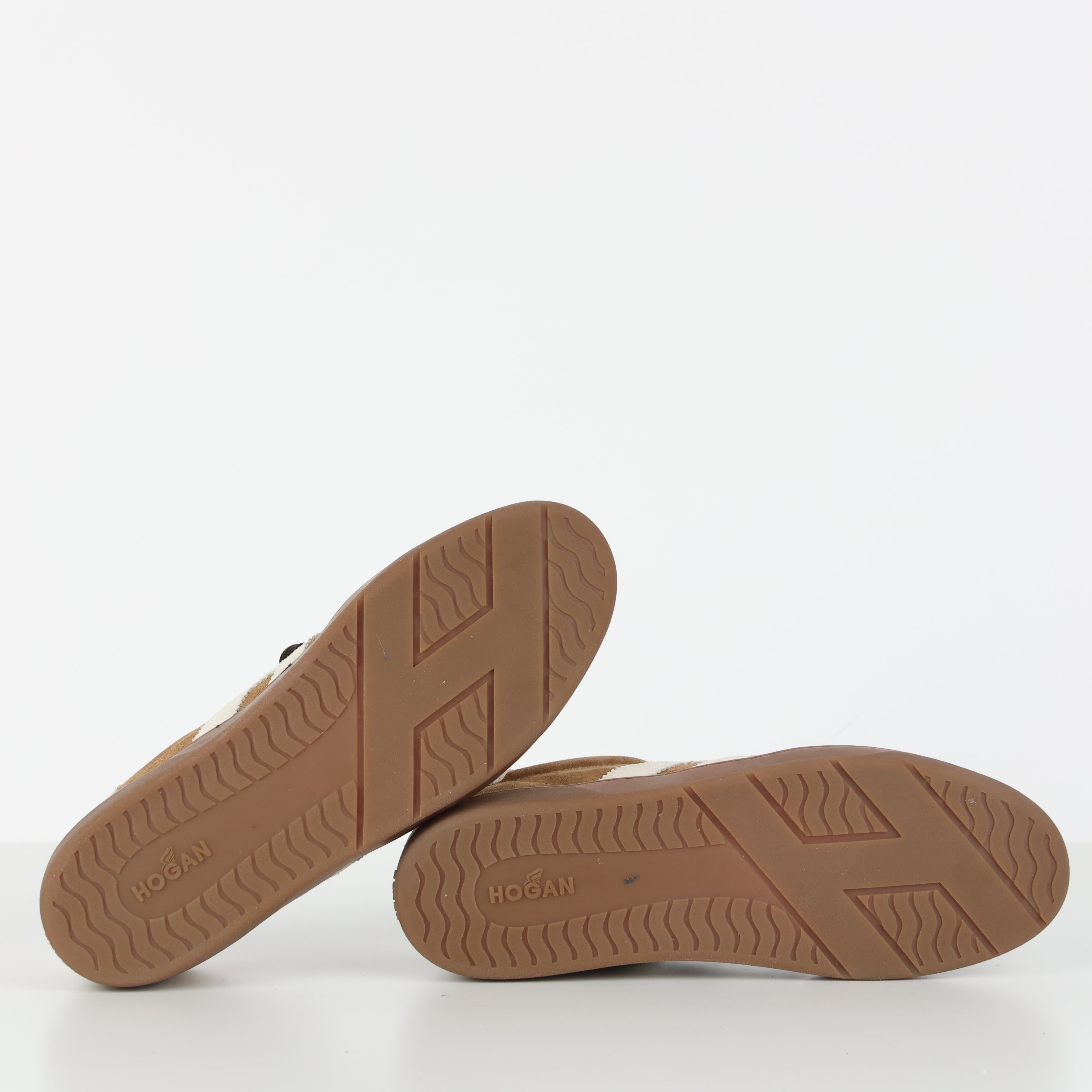 Trainers , Shoe Size 40