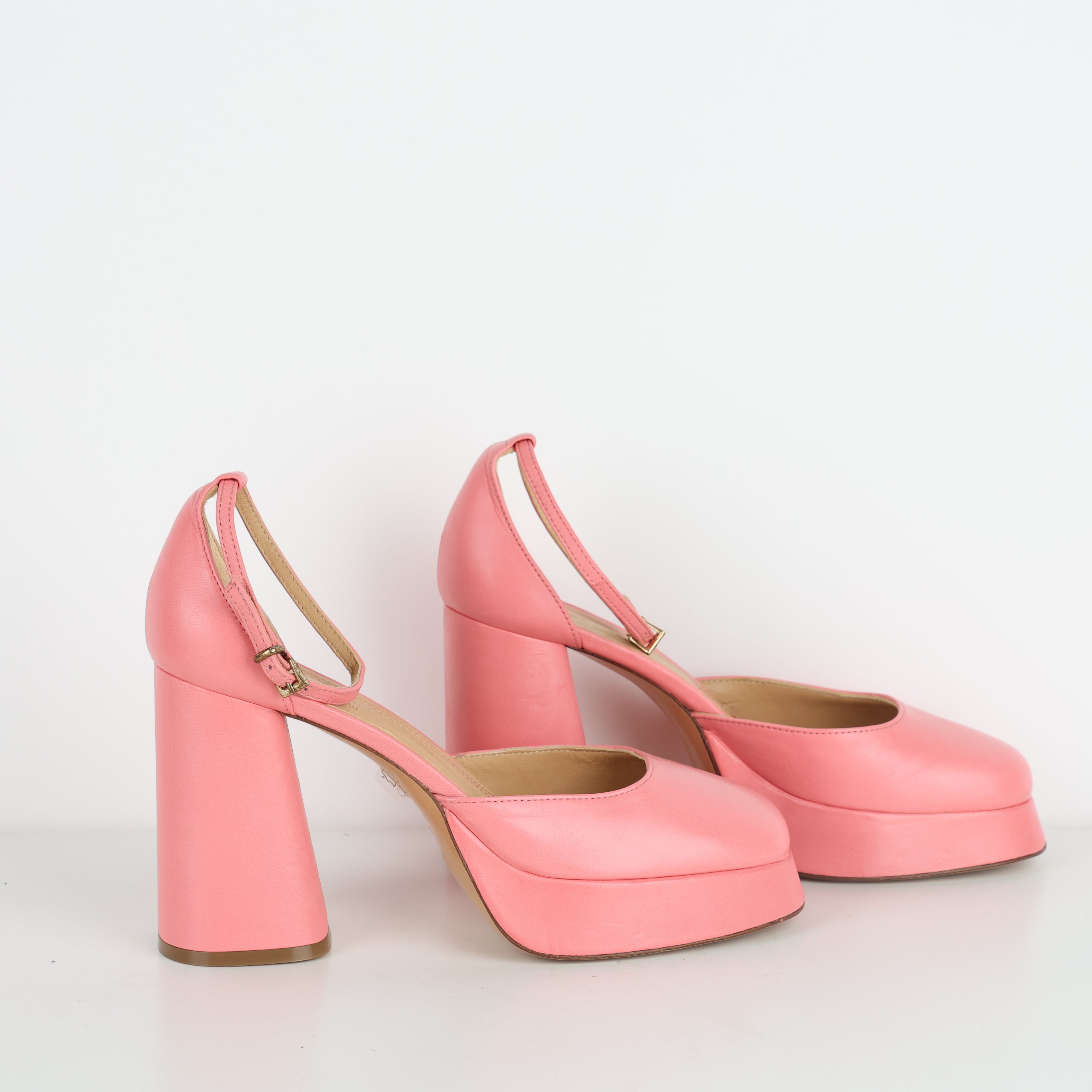 Heels , Shoe Size 39