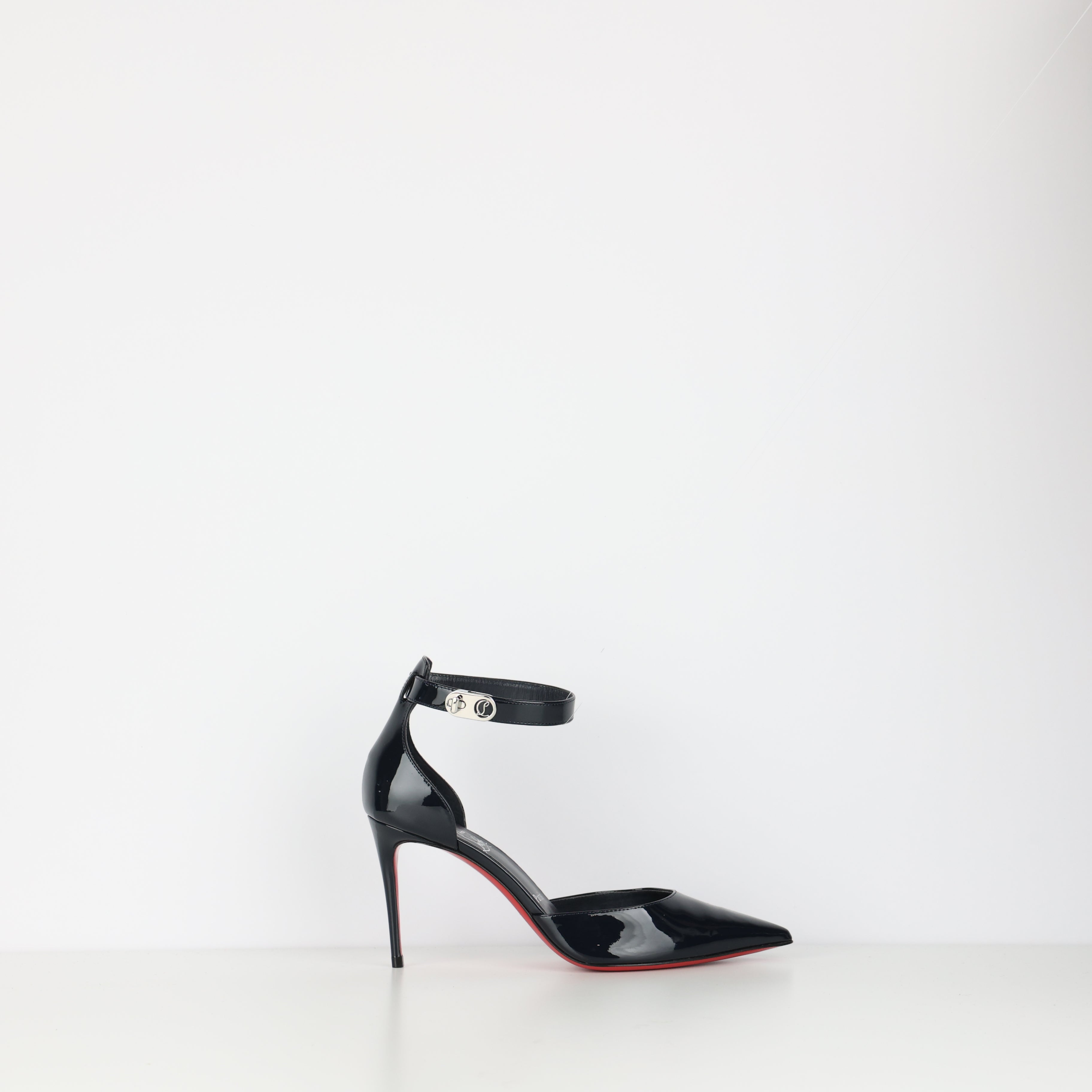 Heels , Shoe Size 37