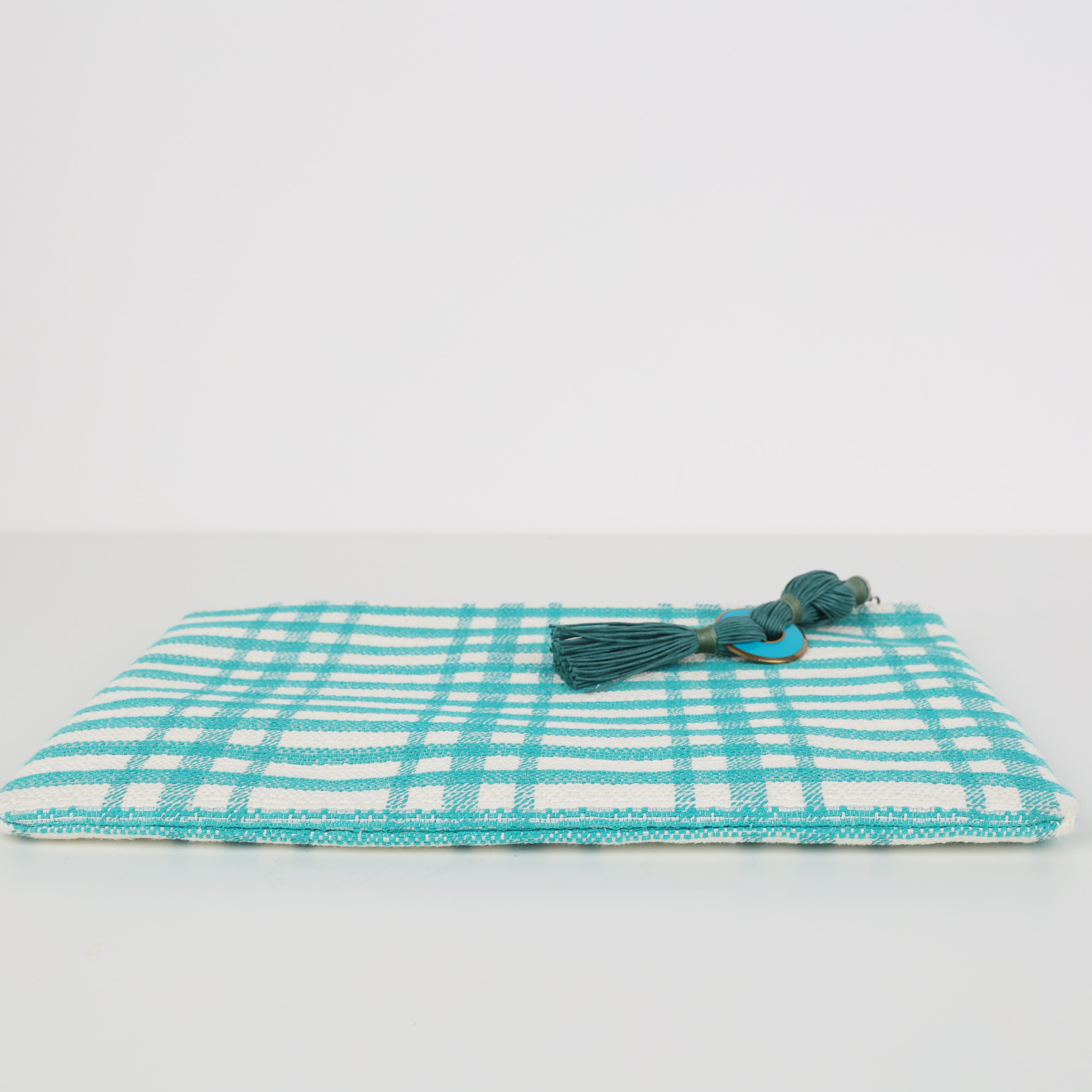 Misela Istanbul, Clutch