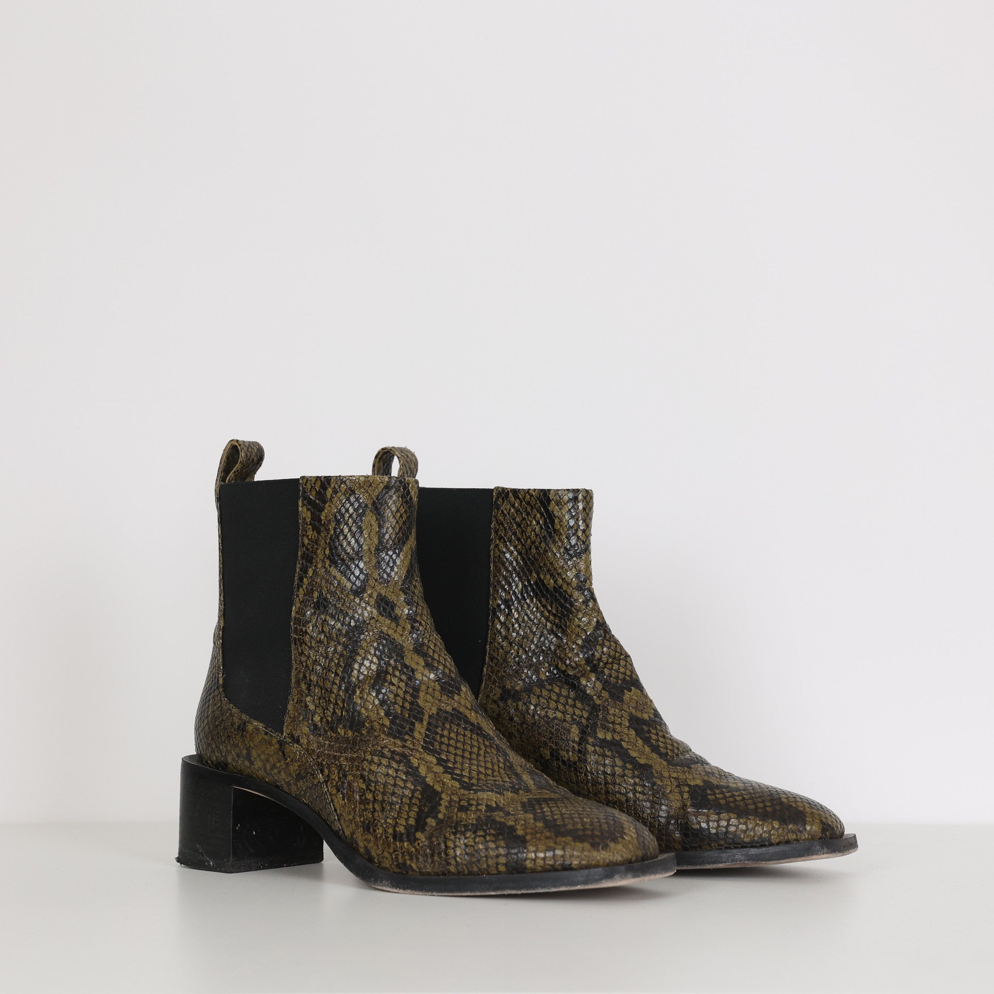 Boots , Shoe Size 39.5