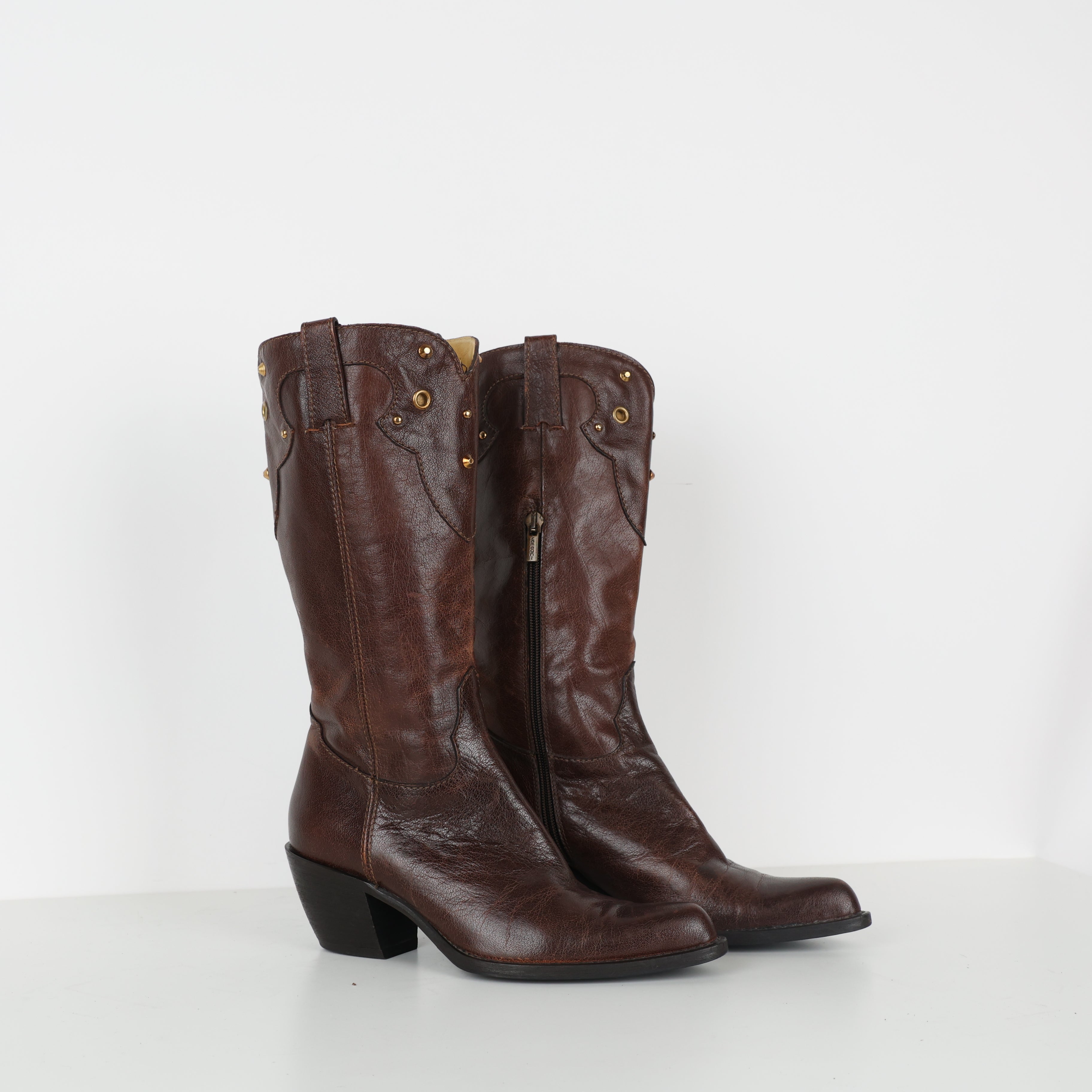 Boots , Shoe Size 37
