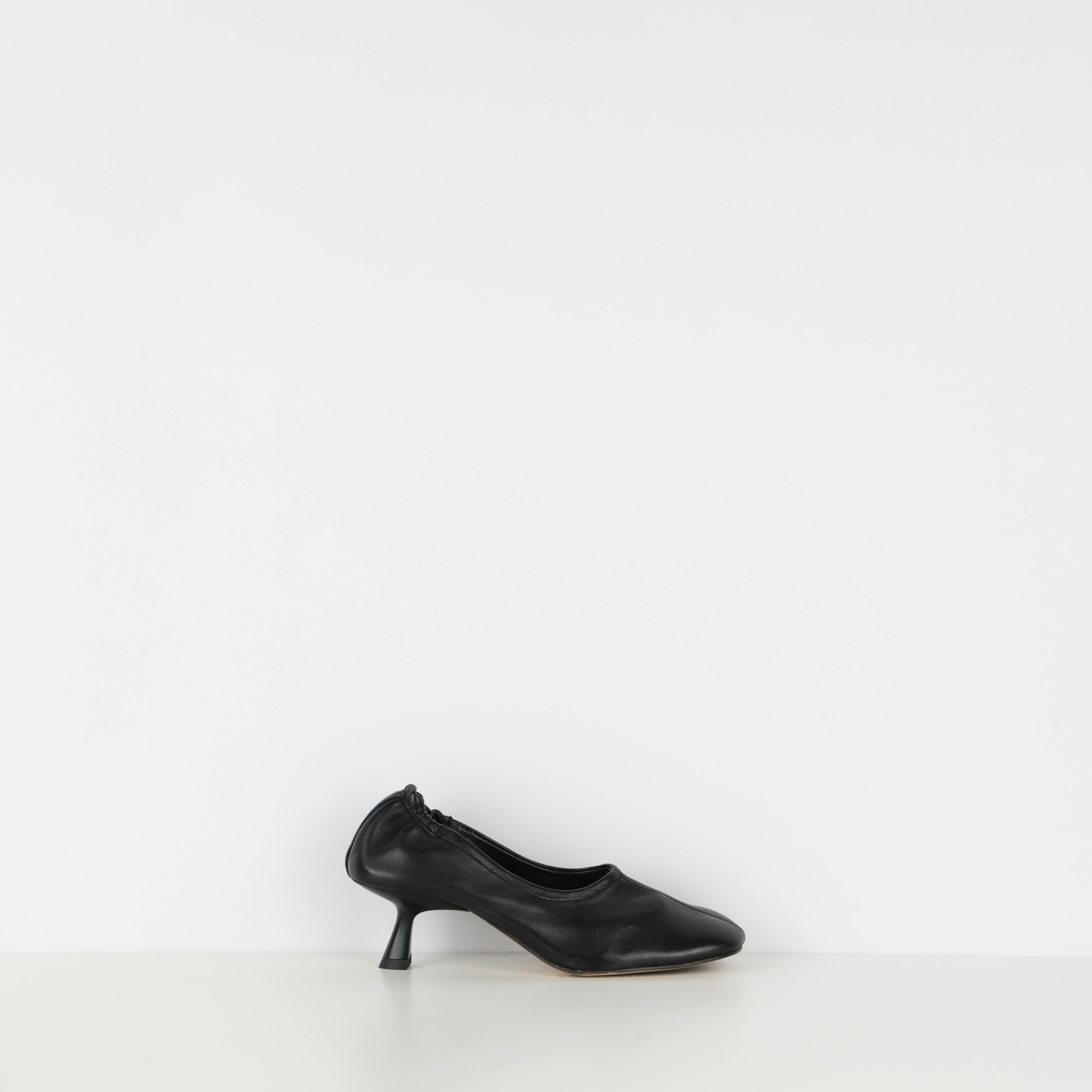 Heels , Shoe Size 38