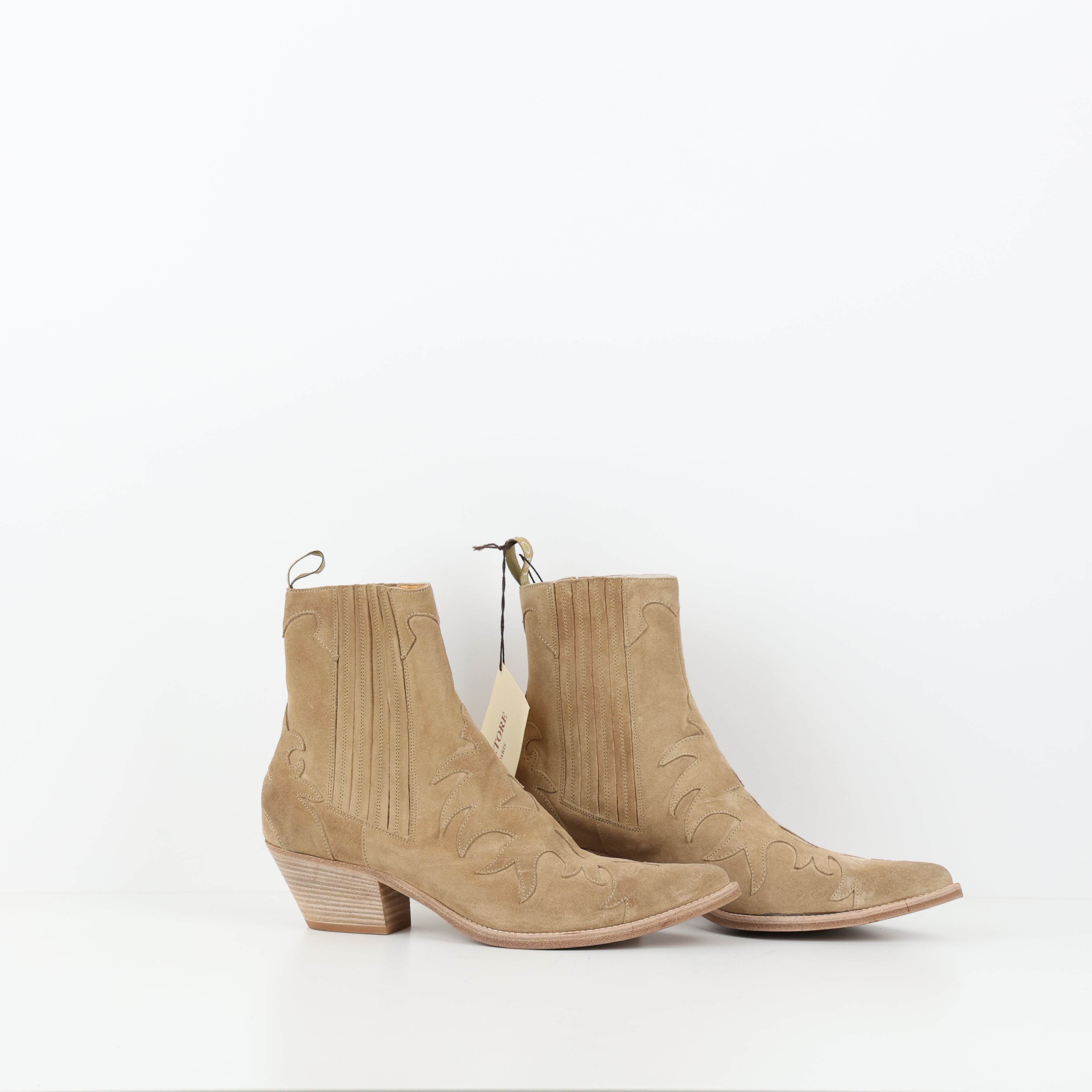 Boots , Shoe Size 39