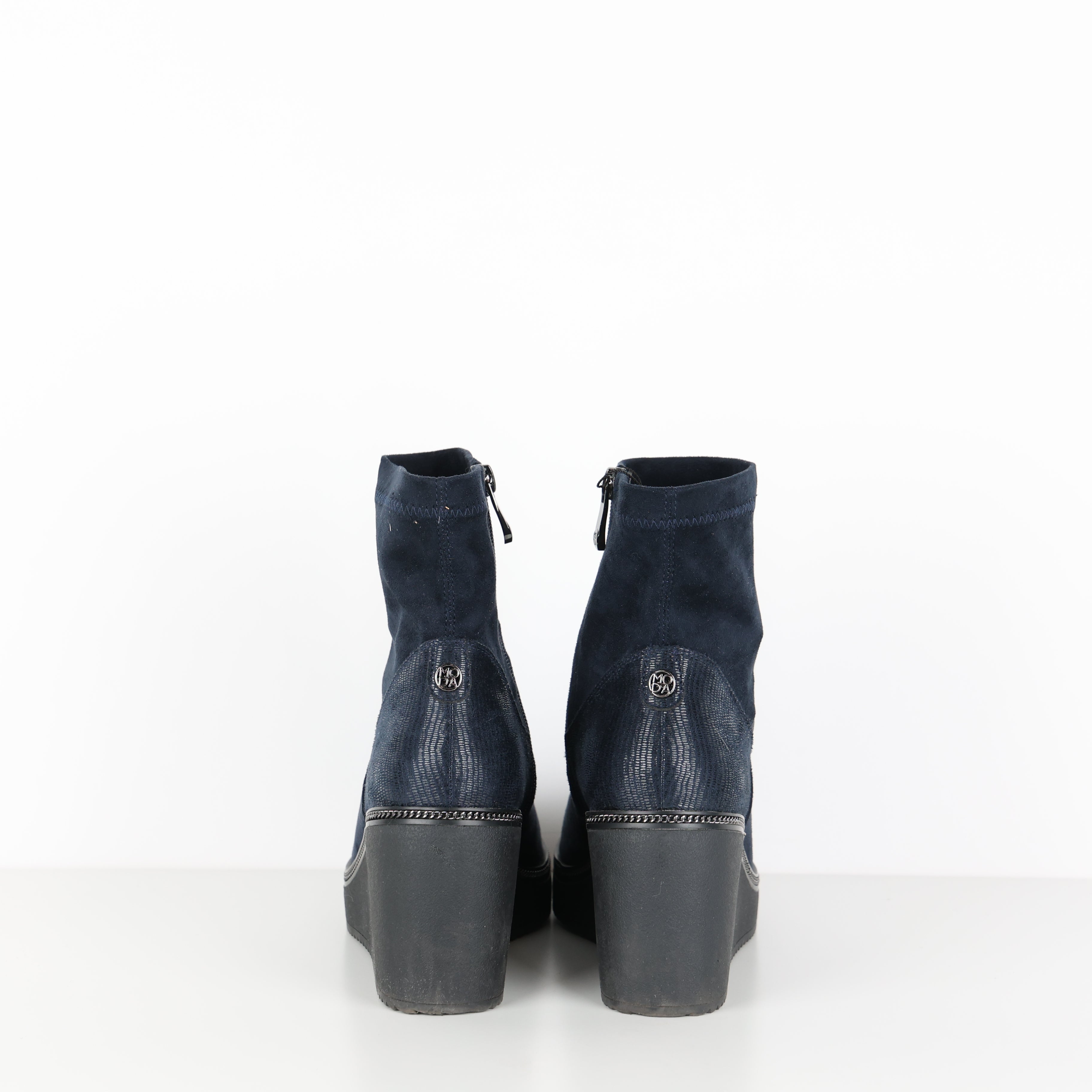 Boots , Shoe Size 39