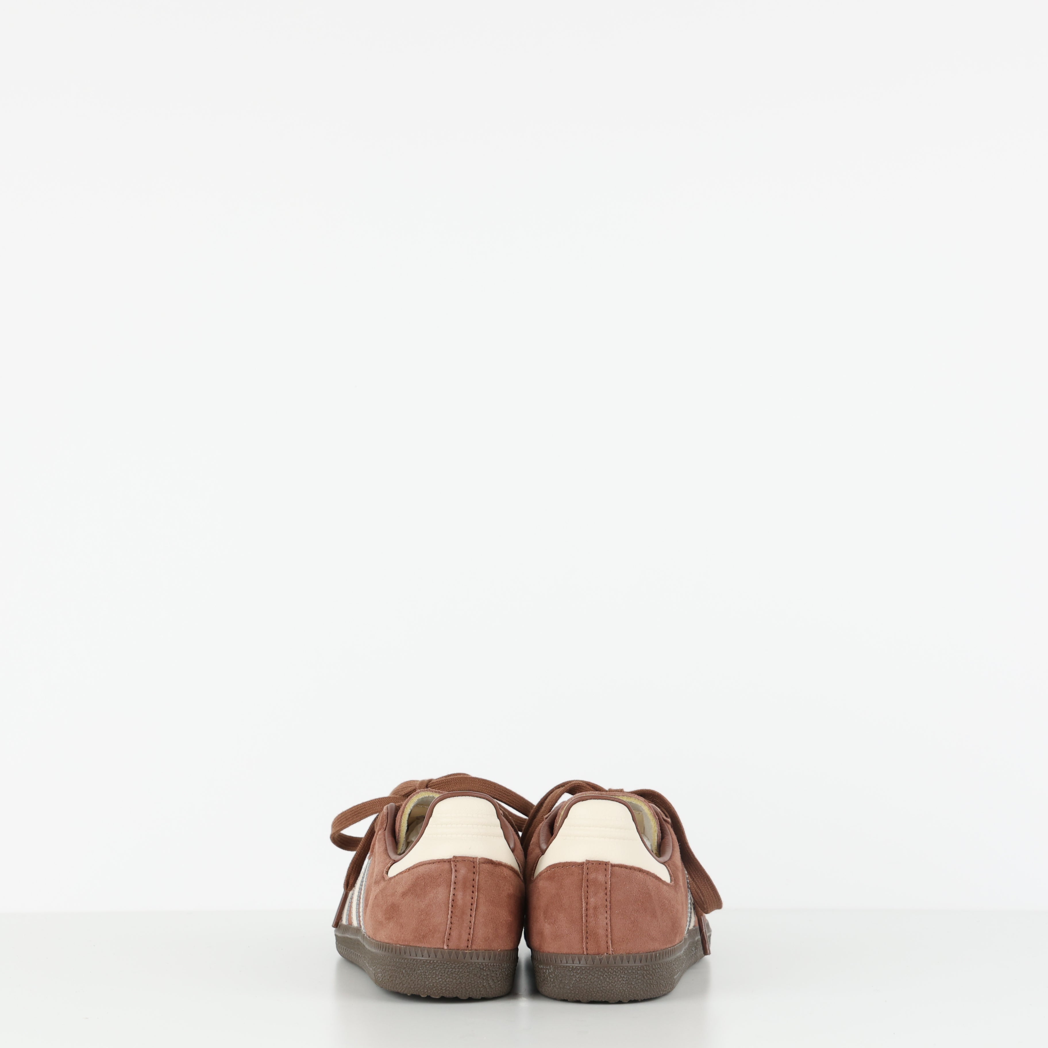 Trainers , Shoe Size 39