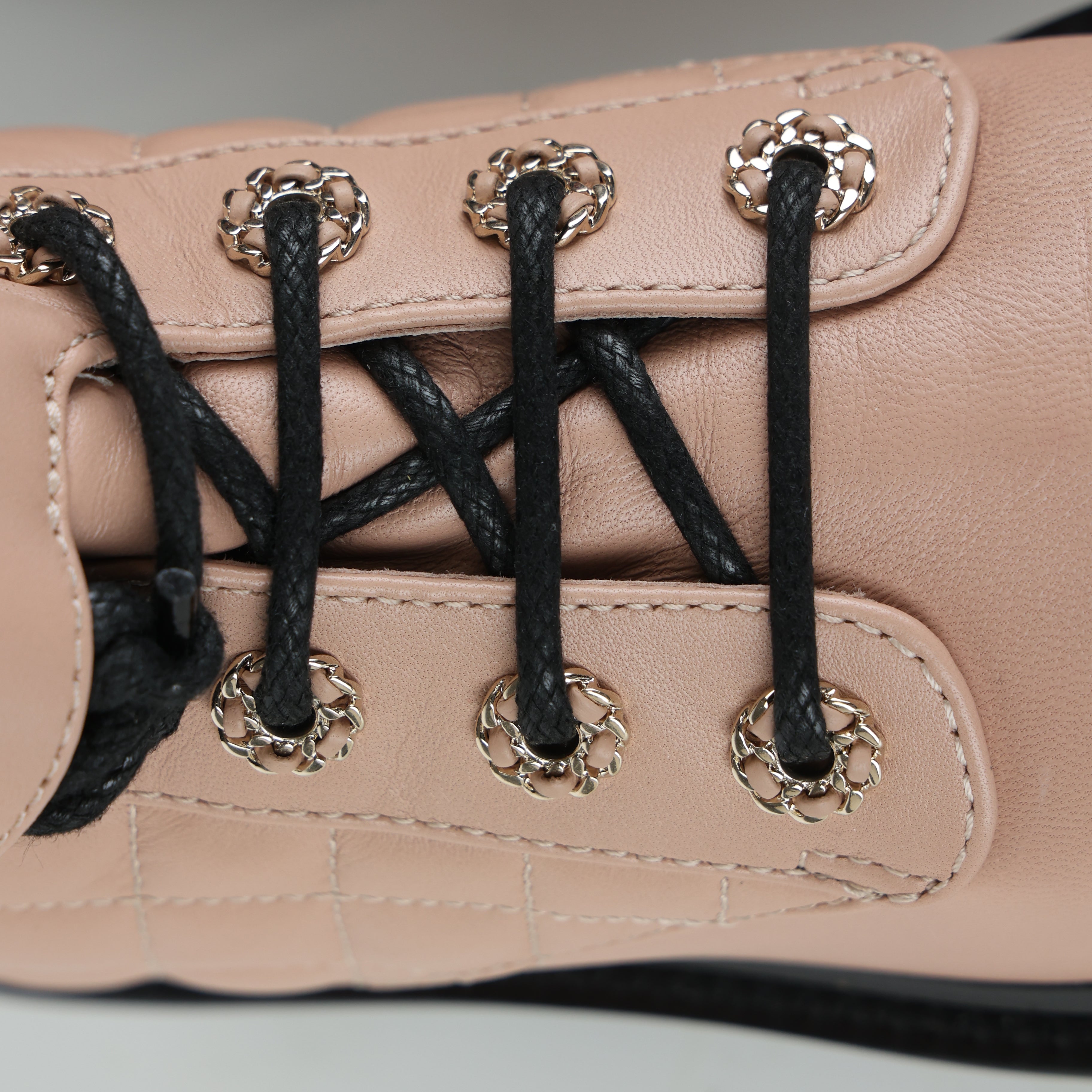 Boots , Shoe Size 37