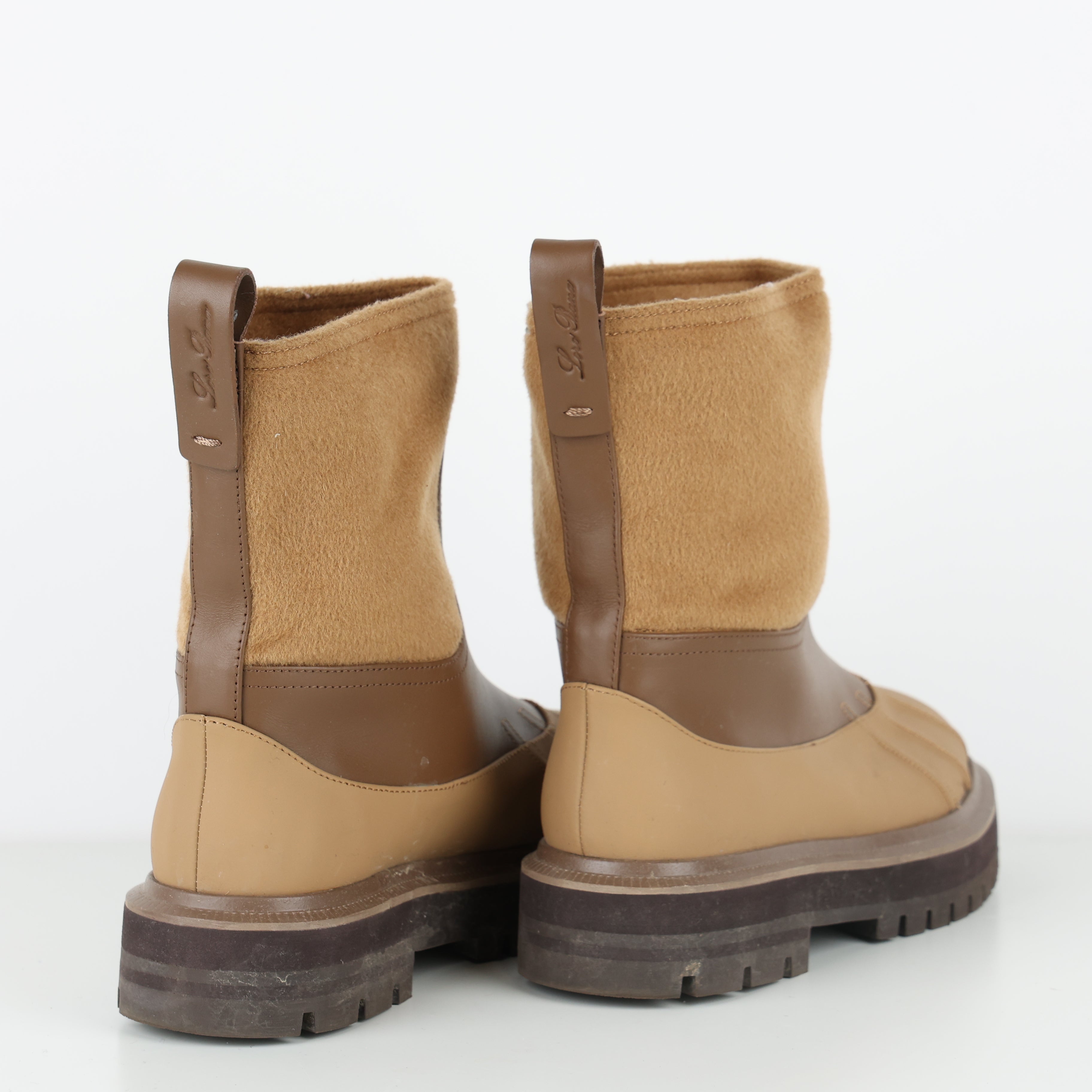 Boots , Shoe Size 35