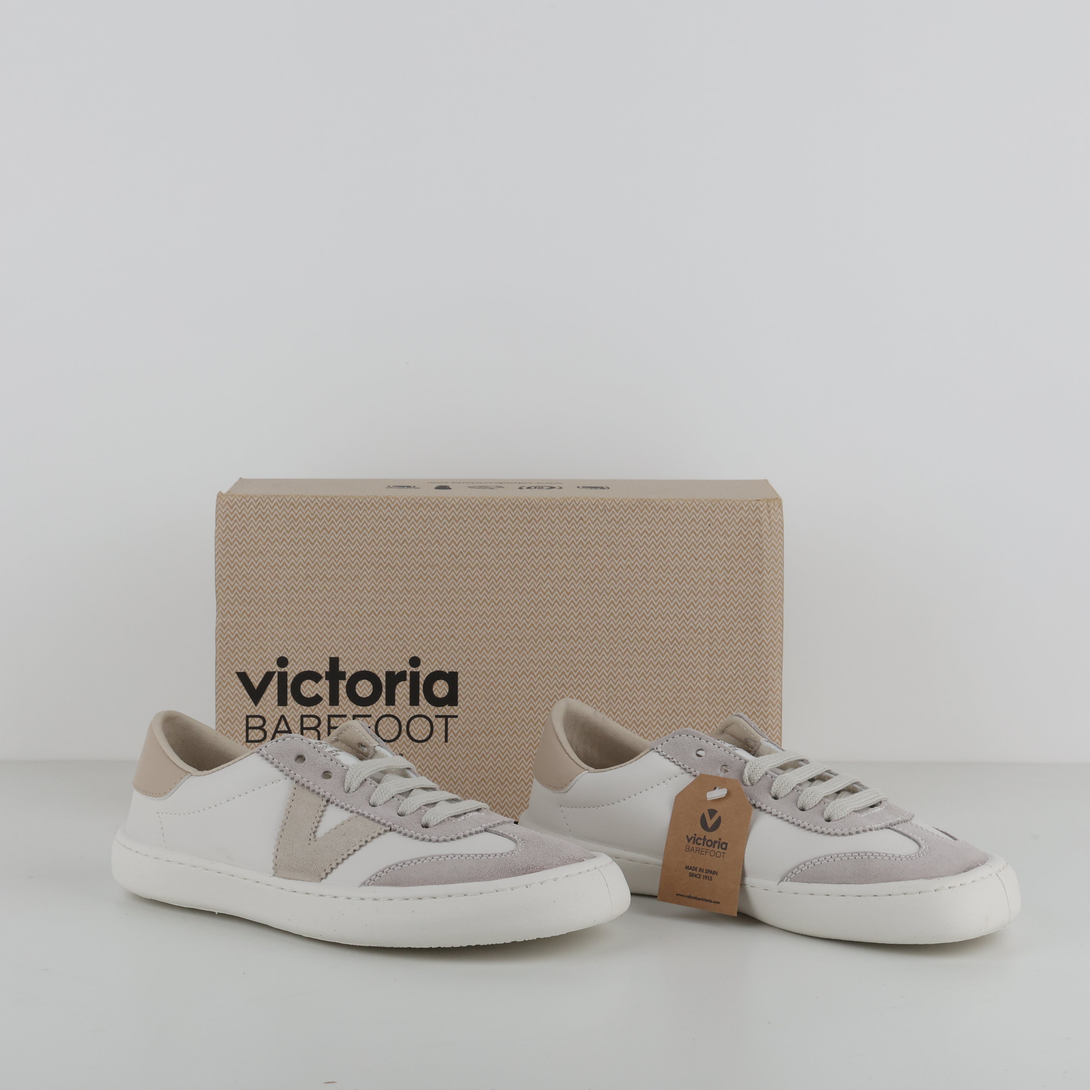 Trainers , Shoe Size 37