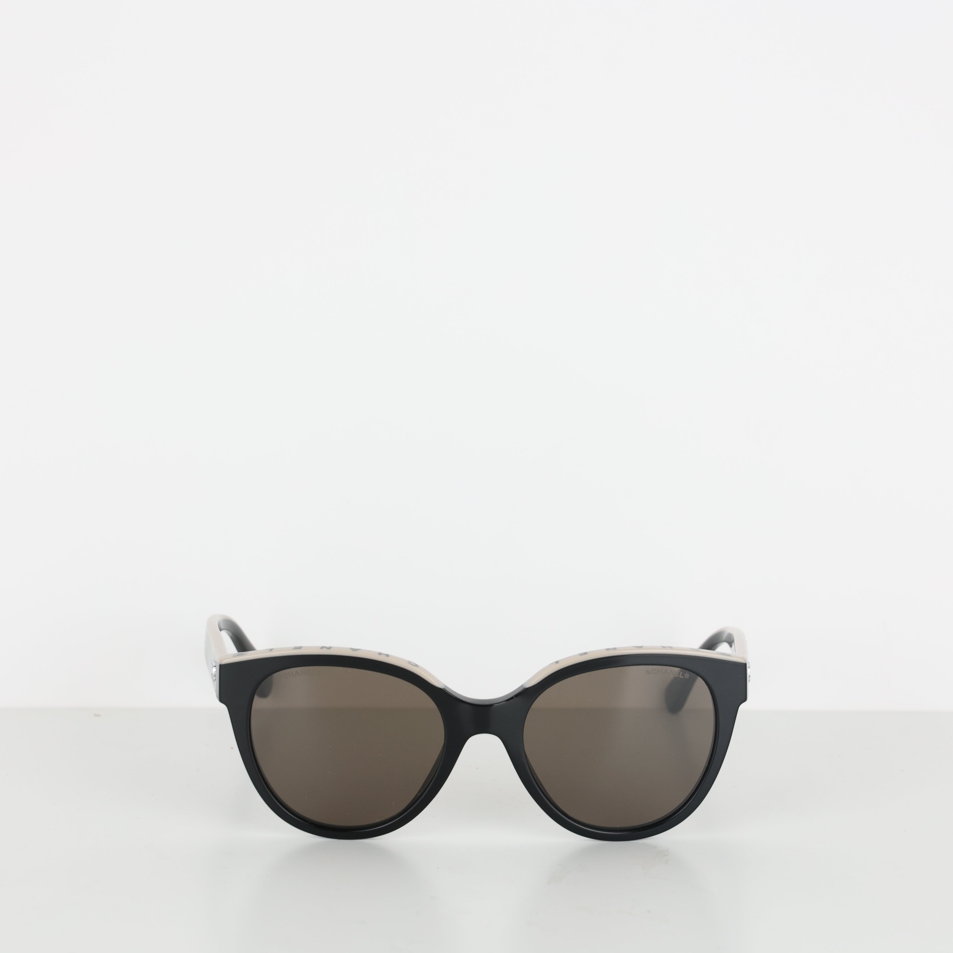 Sunglasses, UK Size One Size