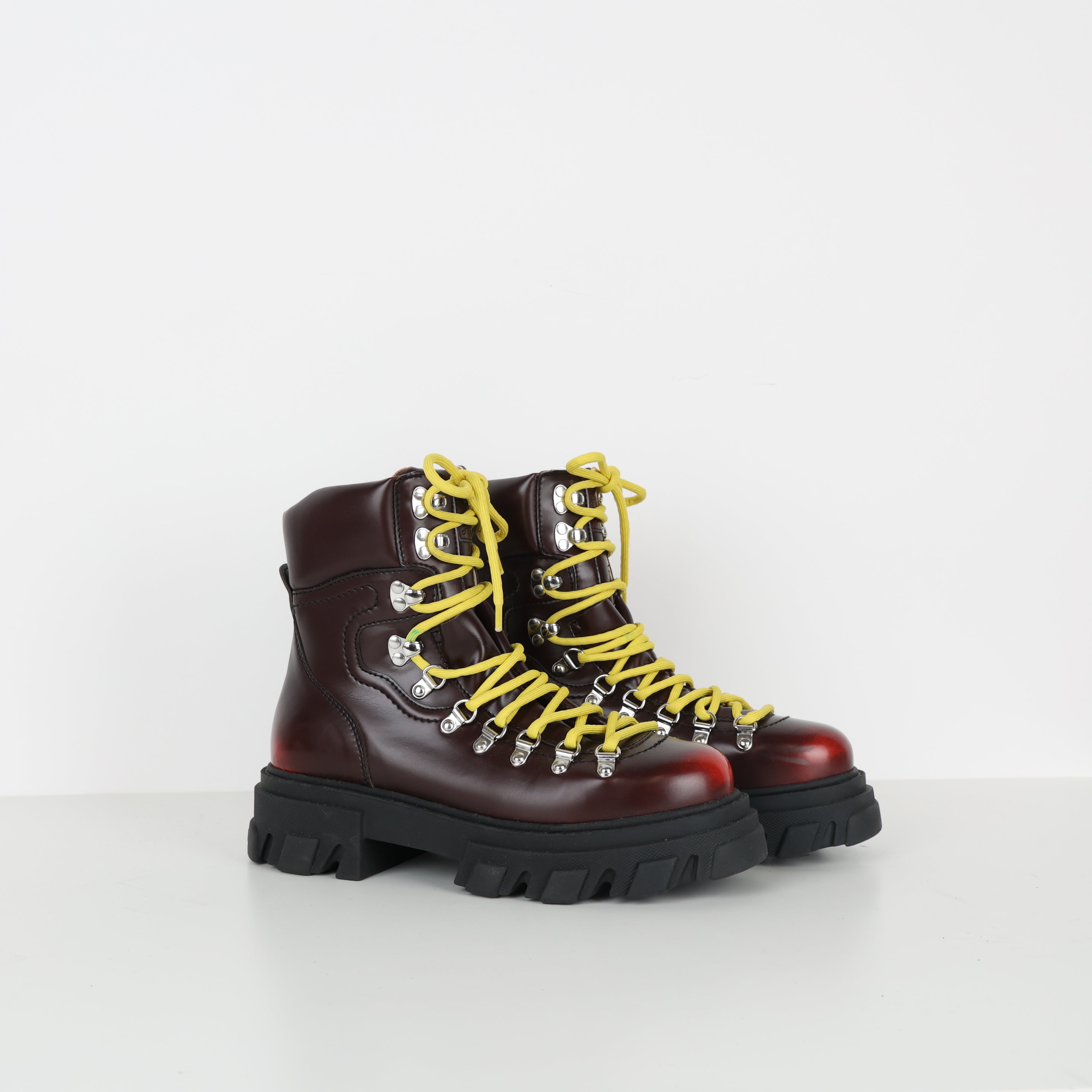 Boots , Shoe Size 40