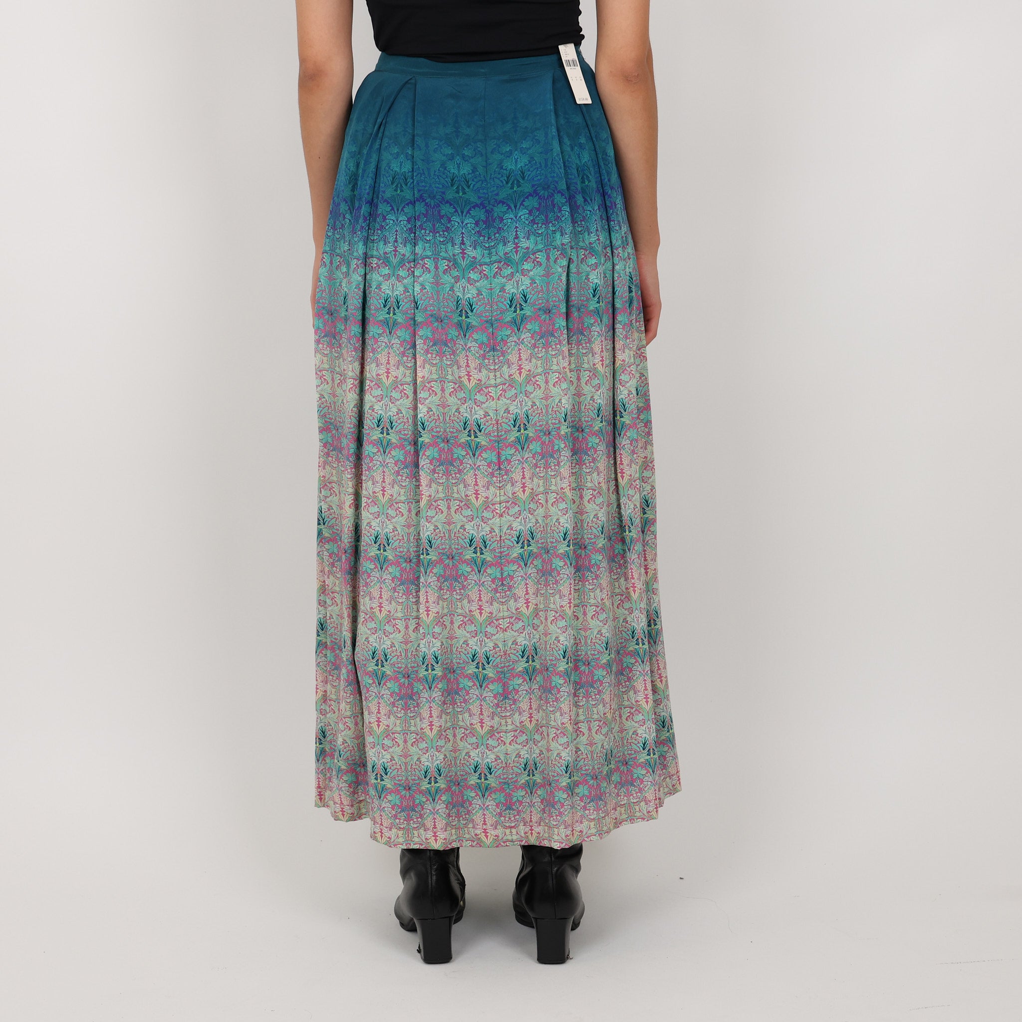 Skirt, UK Size 8
