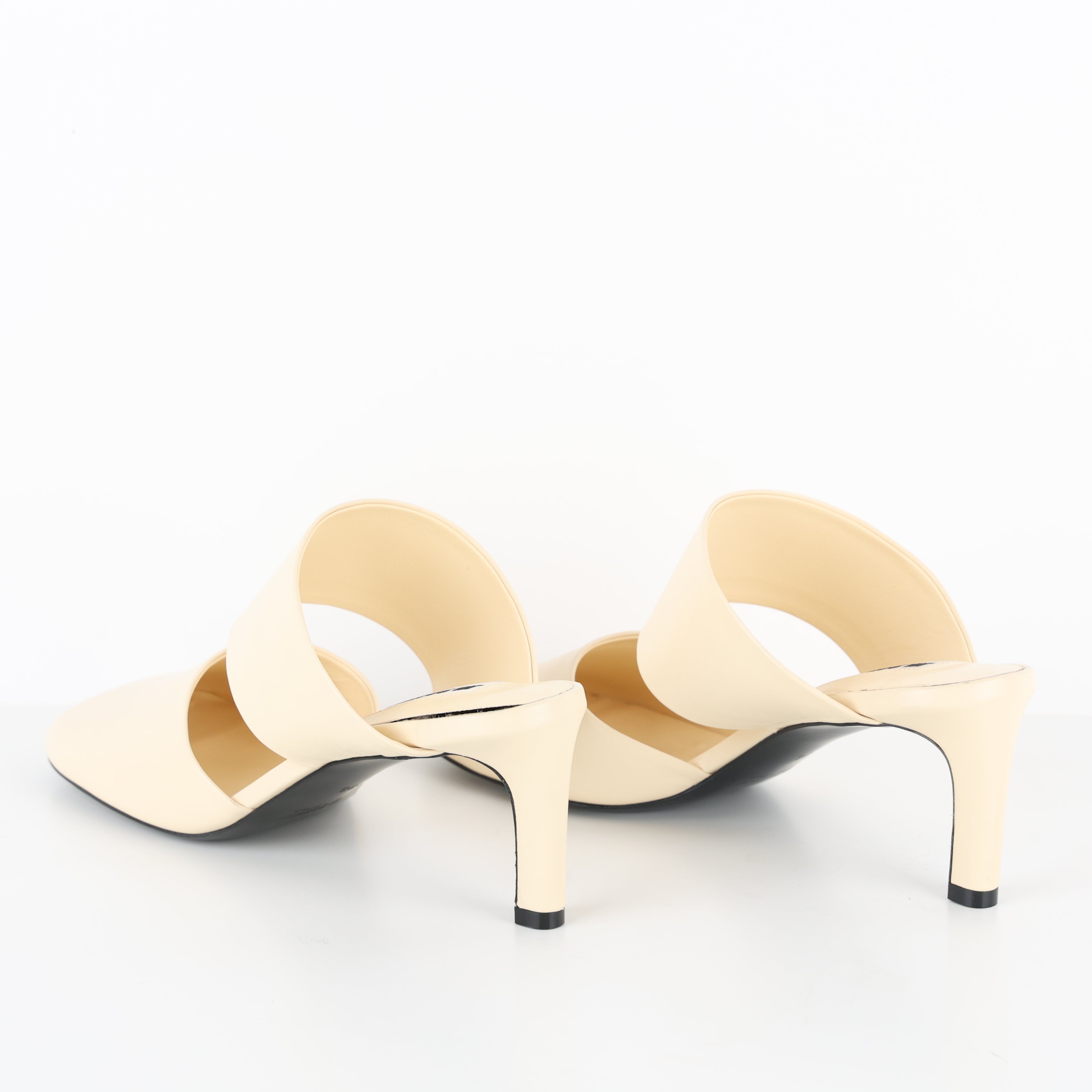 Heels , Shoe Size 38