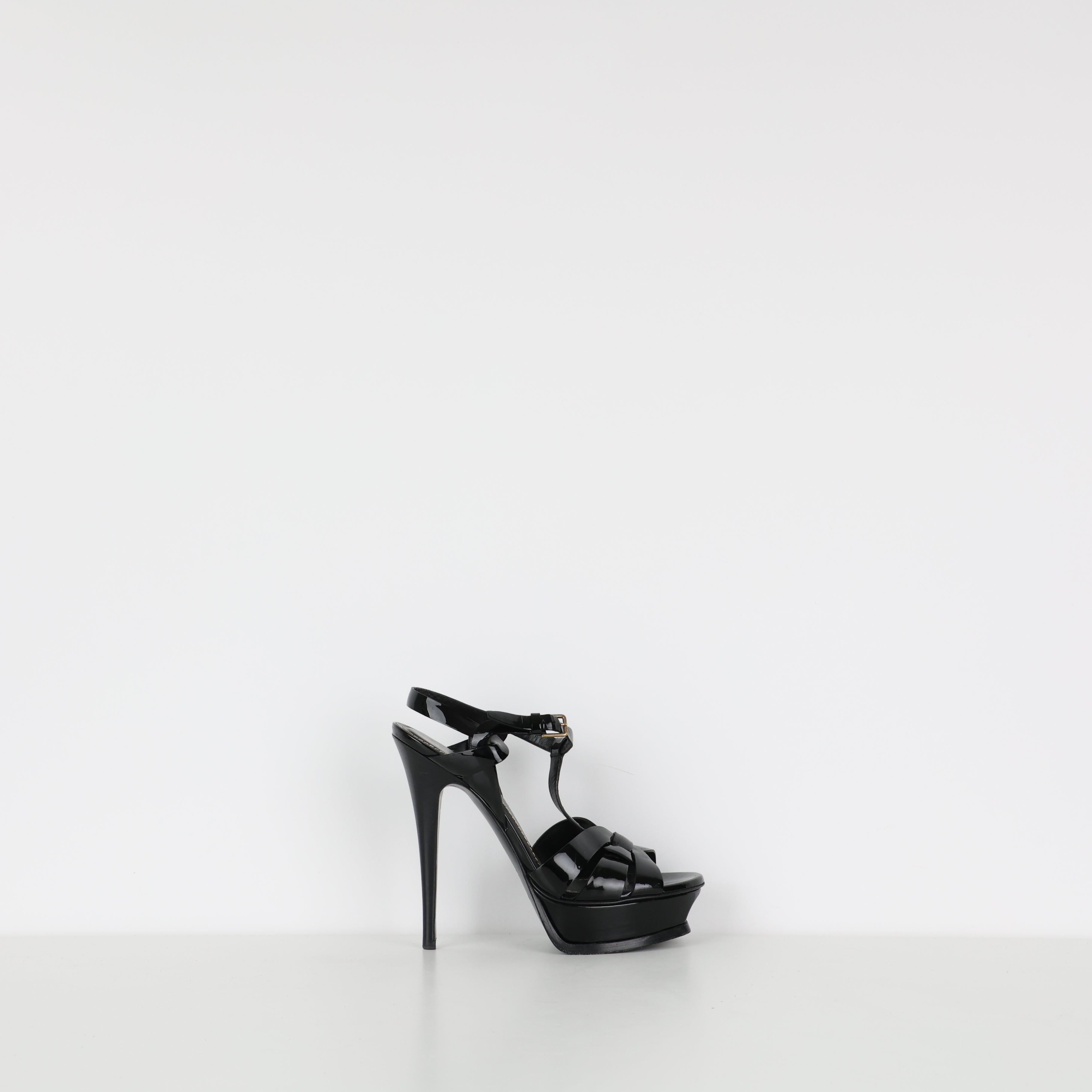 Heels , Shoe Size 38