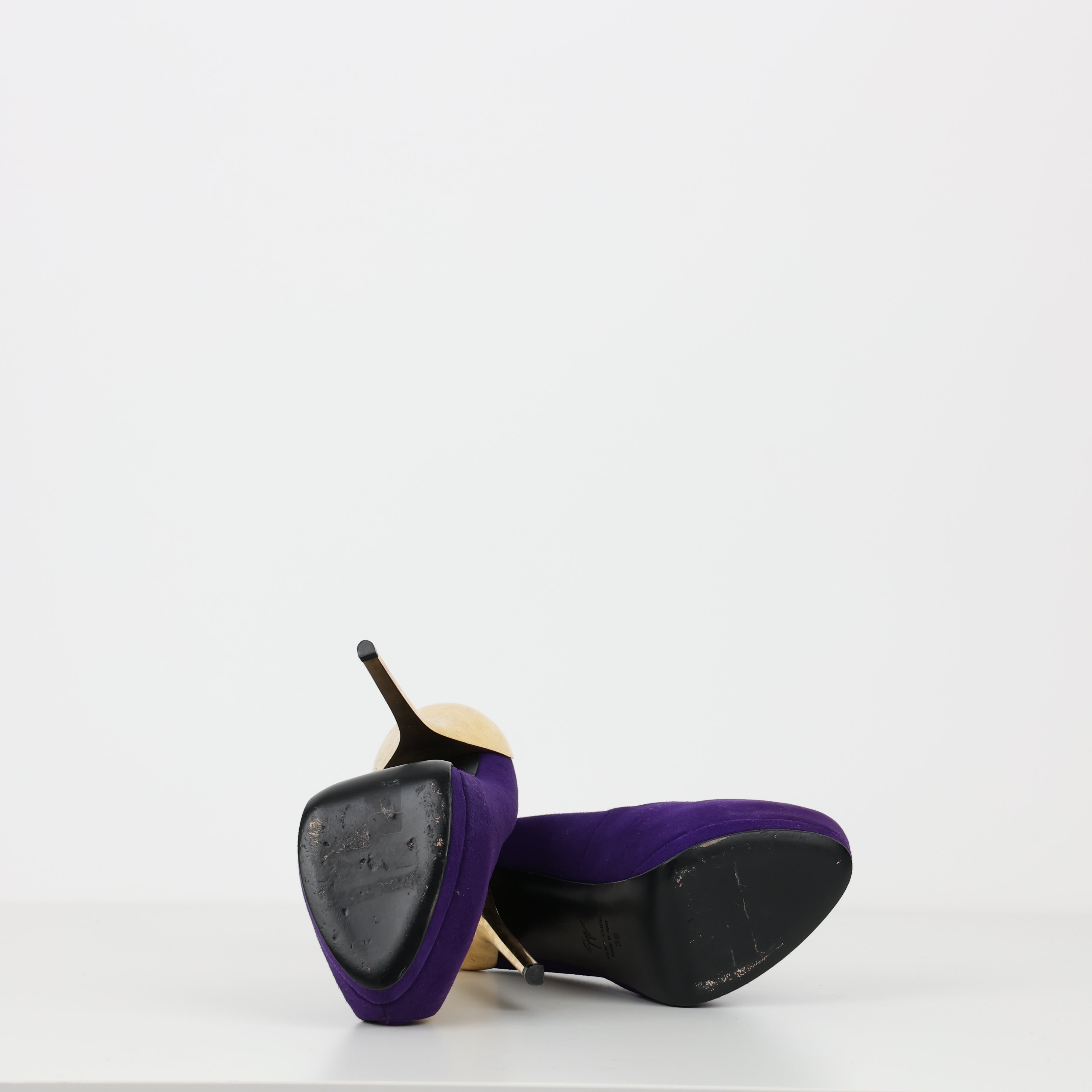 Heels , Shoe Size 38