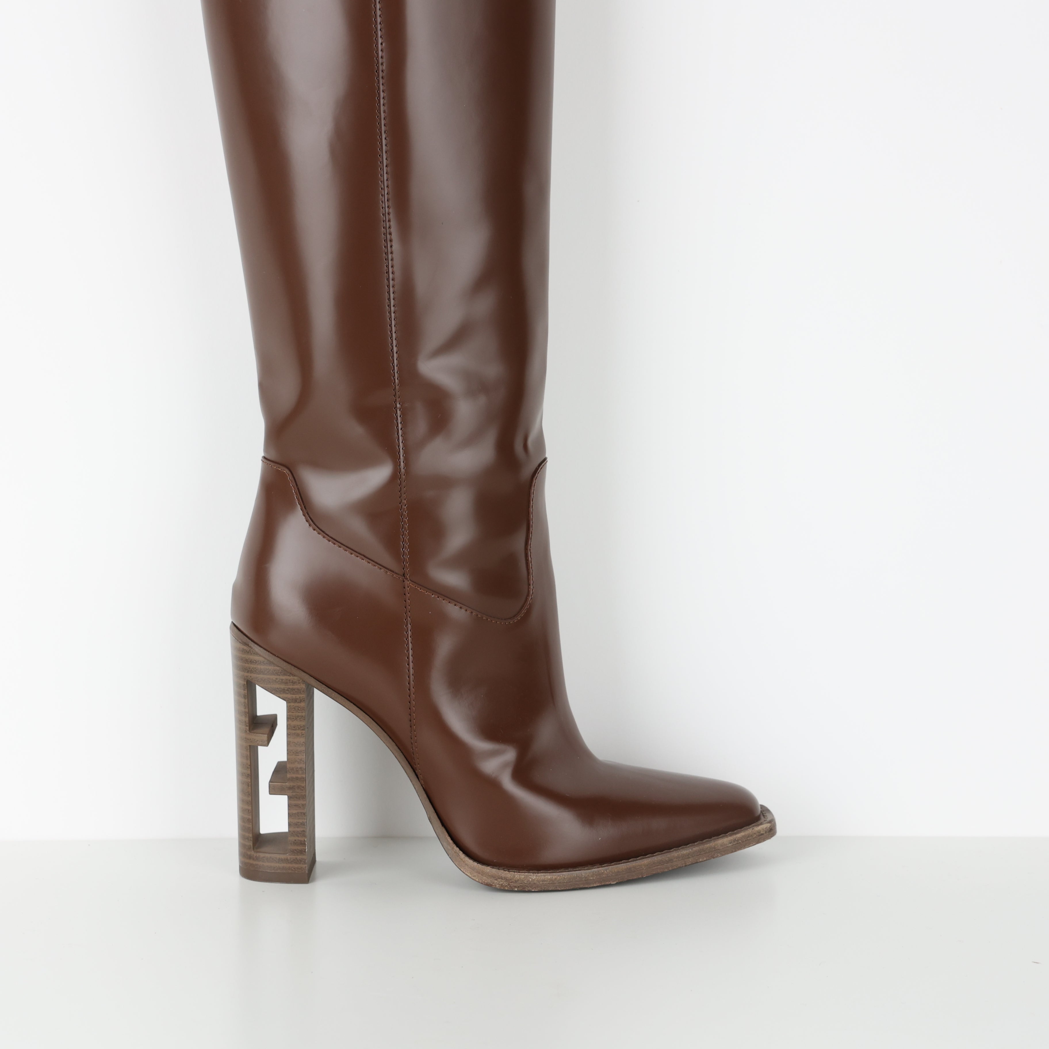 Boots , Shoe Size 39