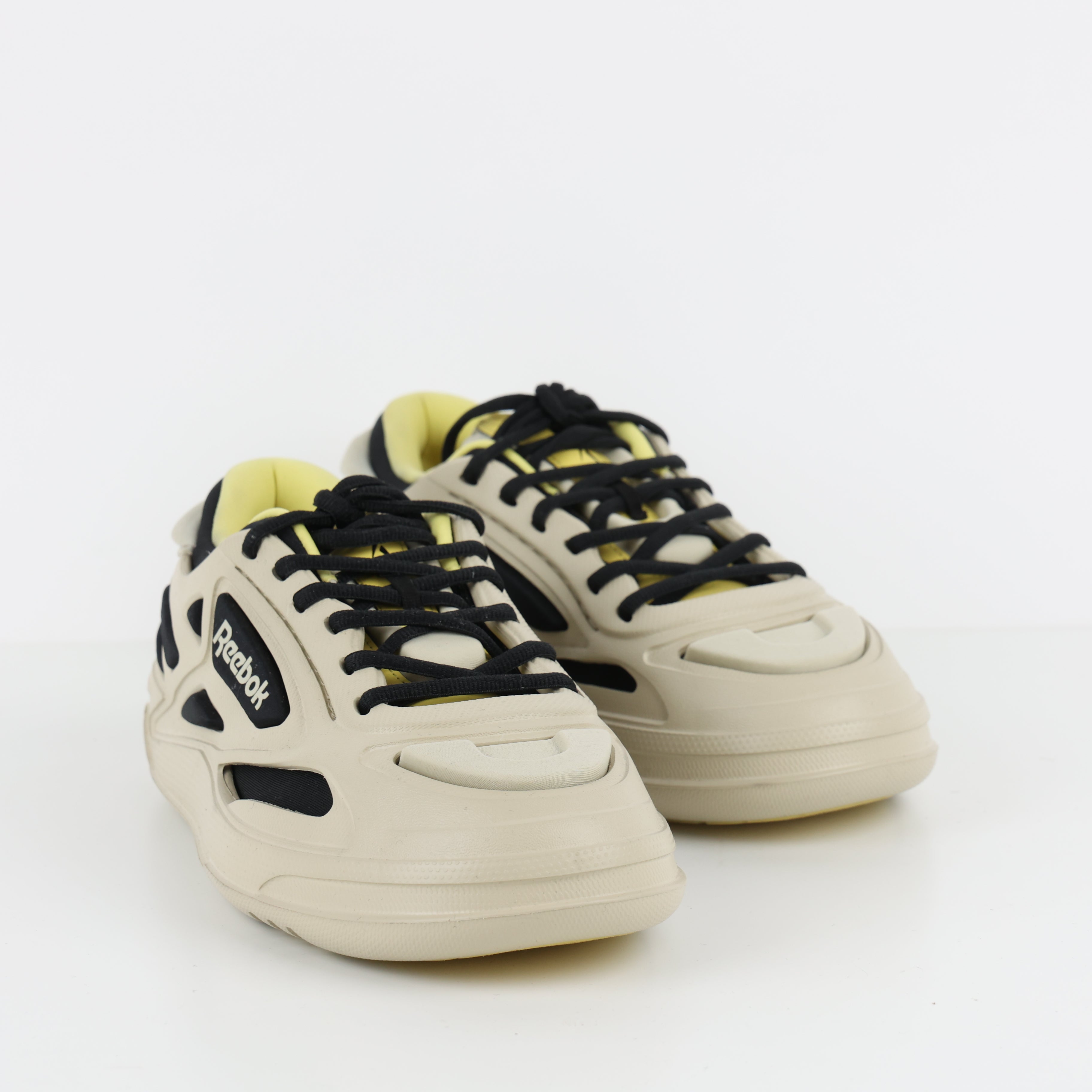 Trainers , Shoe Size 39