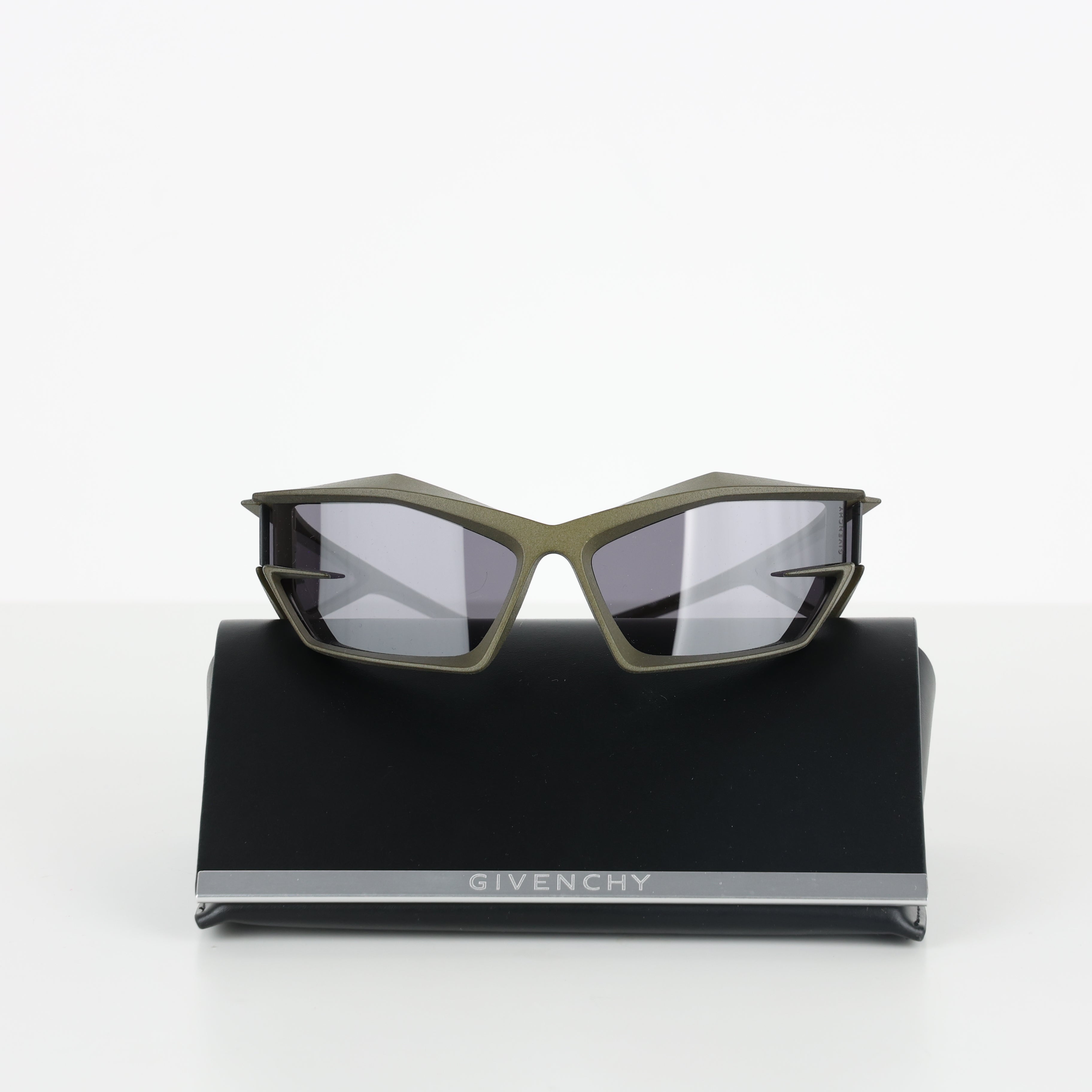 Sunglasses, UK Size One Size