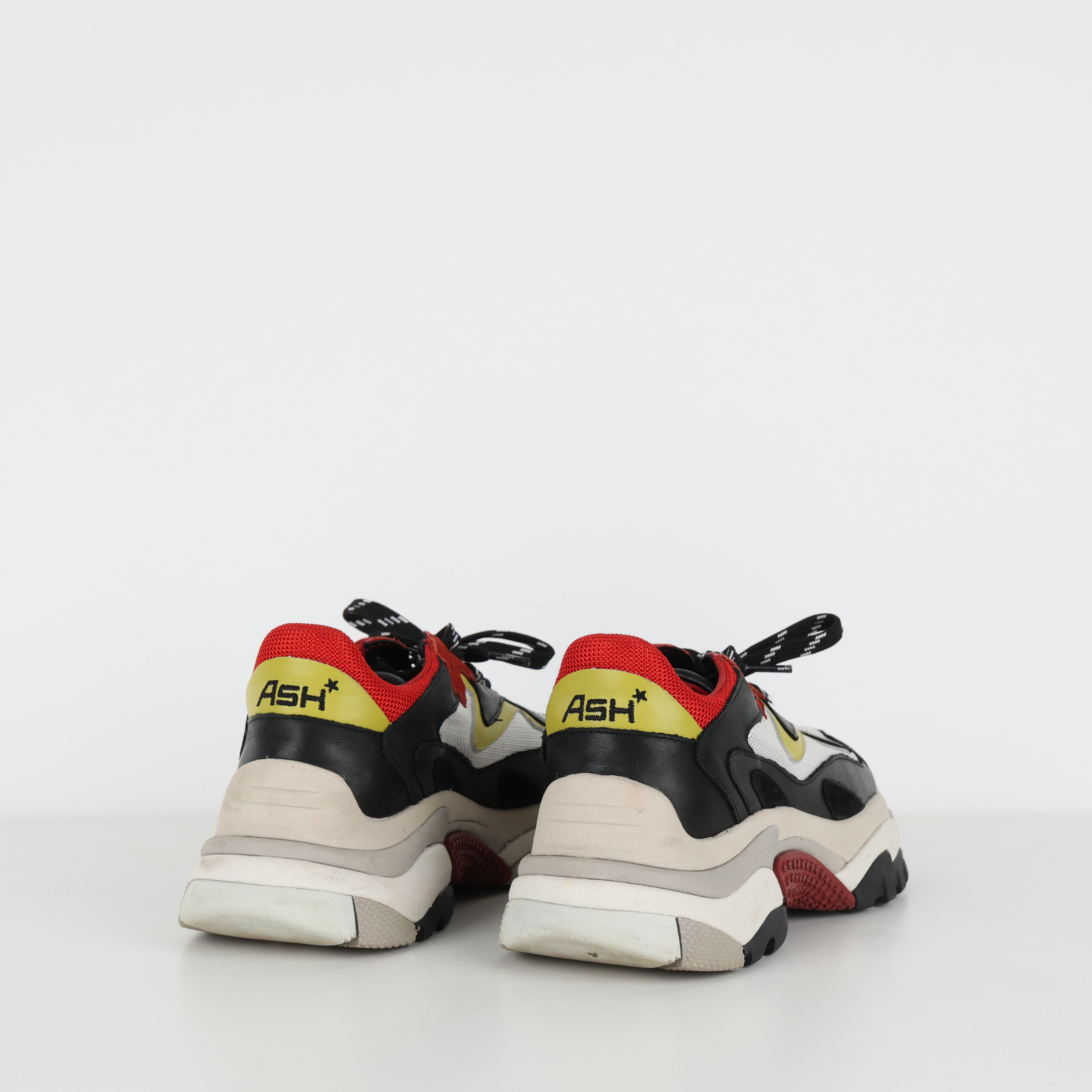 Trainers , Shoe Size 38