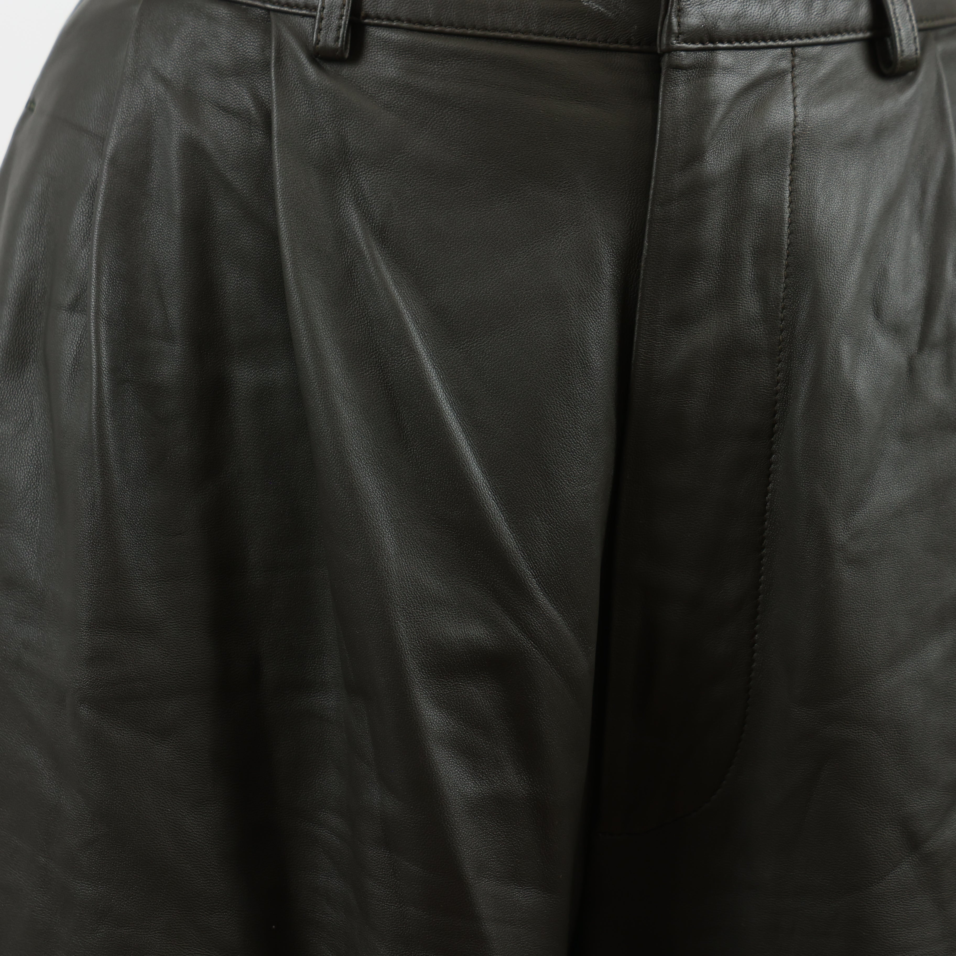 Trousers, Waist 32