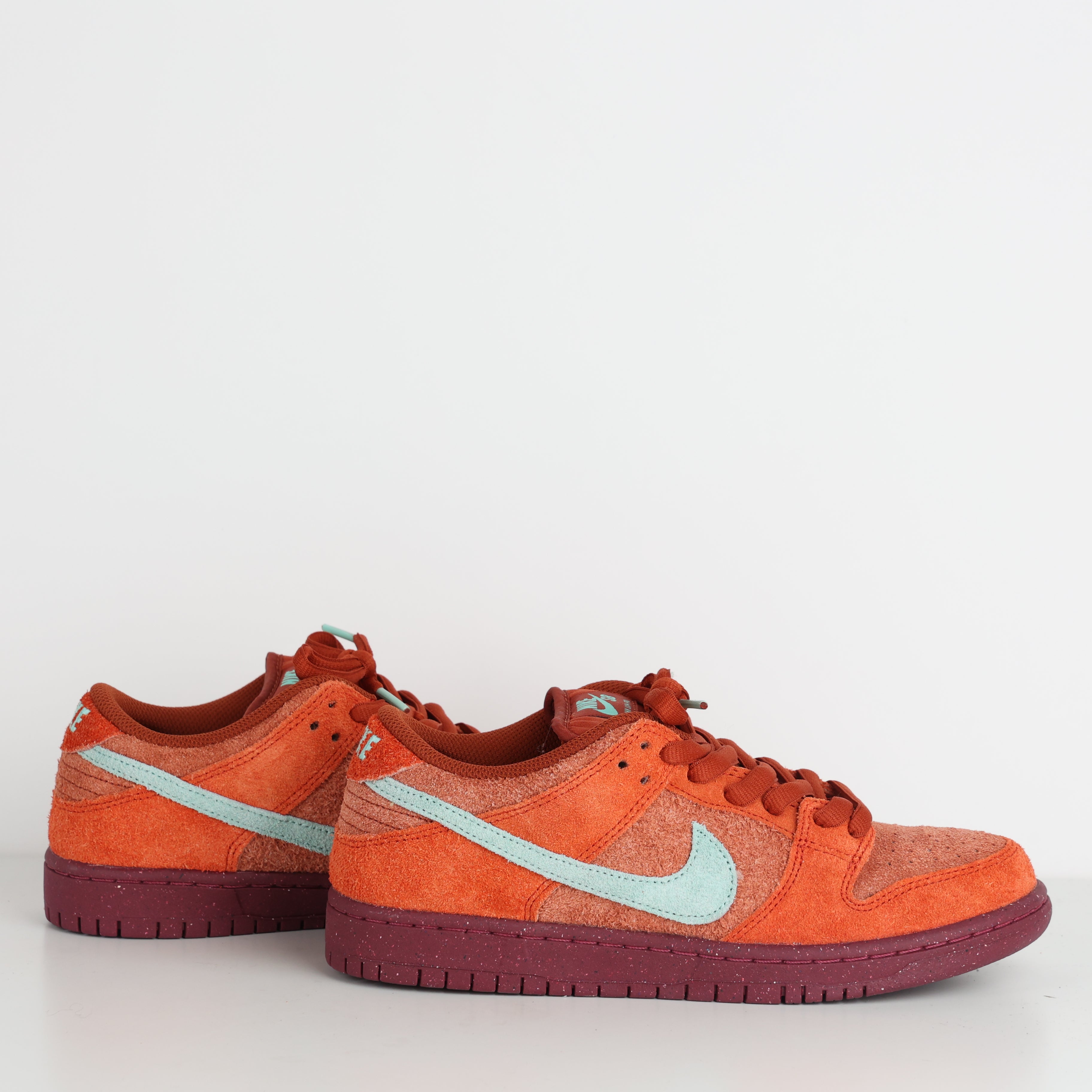 Trainers , Shoe Size 39