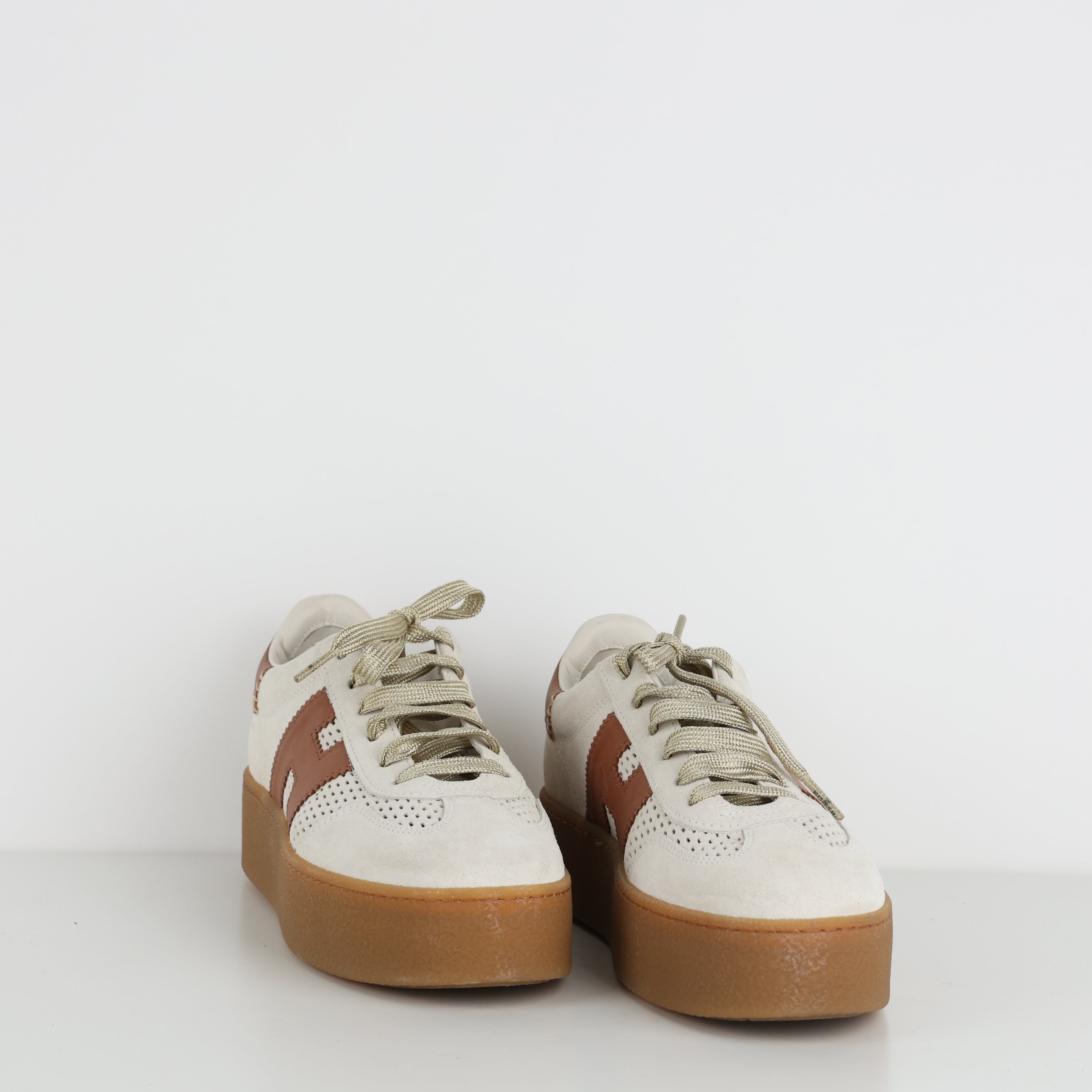 Trainers , Shoe Size 40