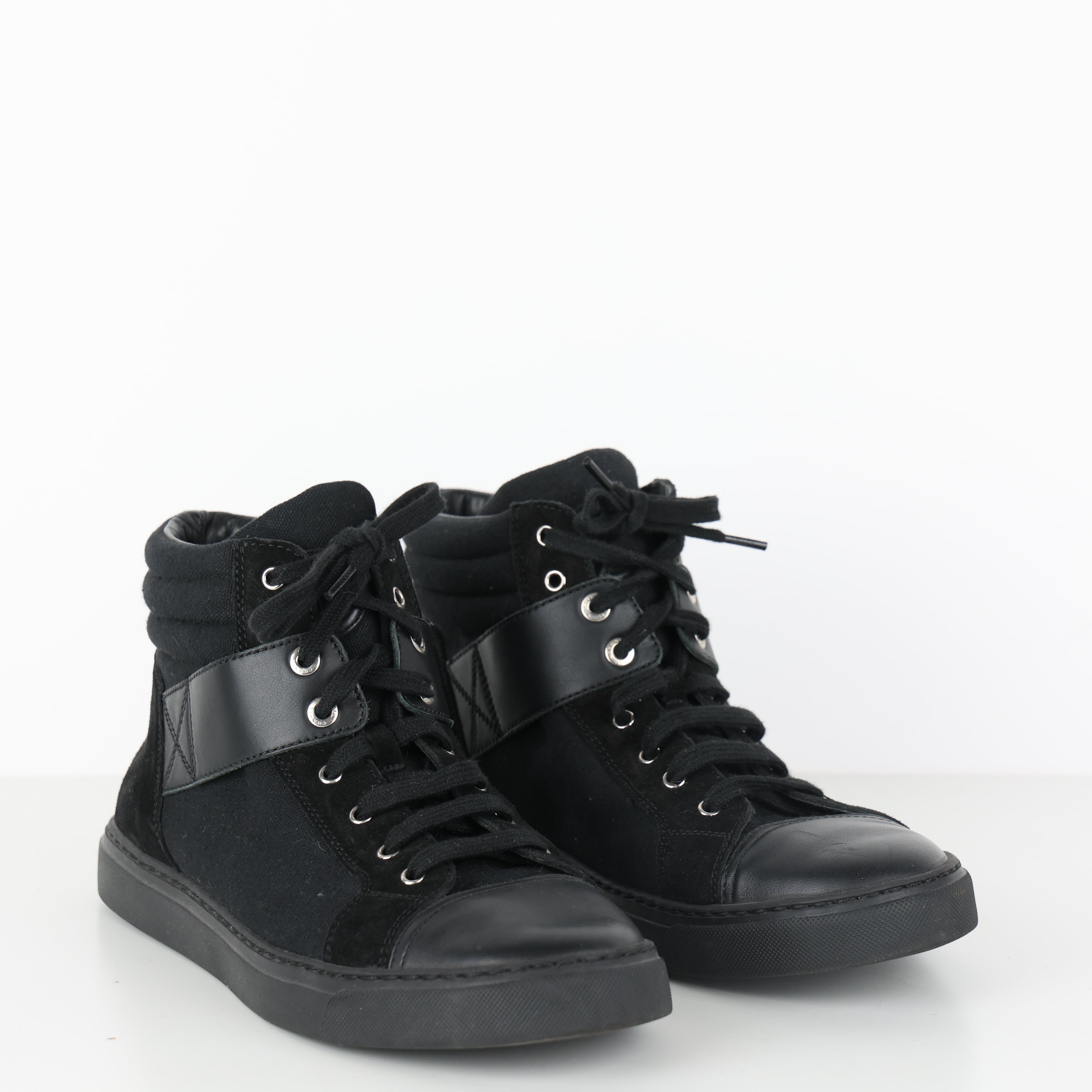 Trainers , Shoe Size 38