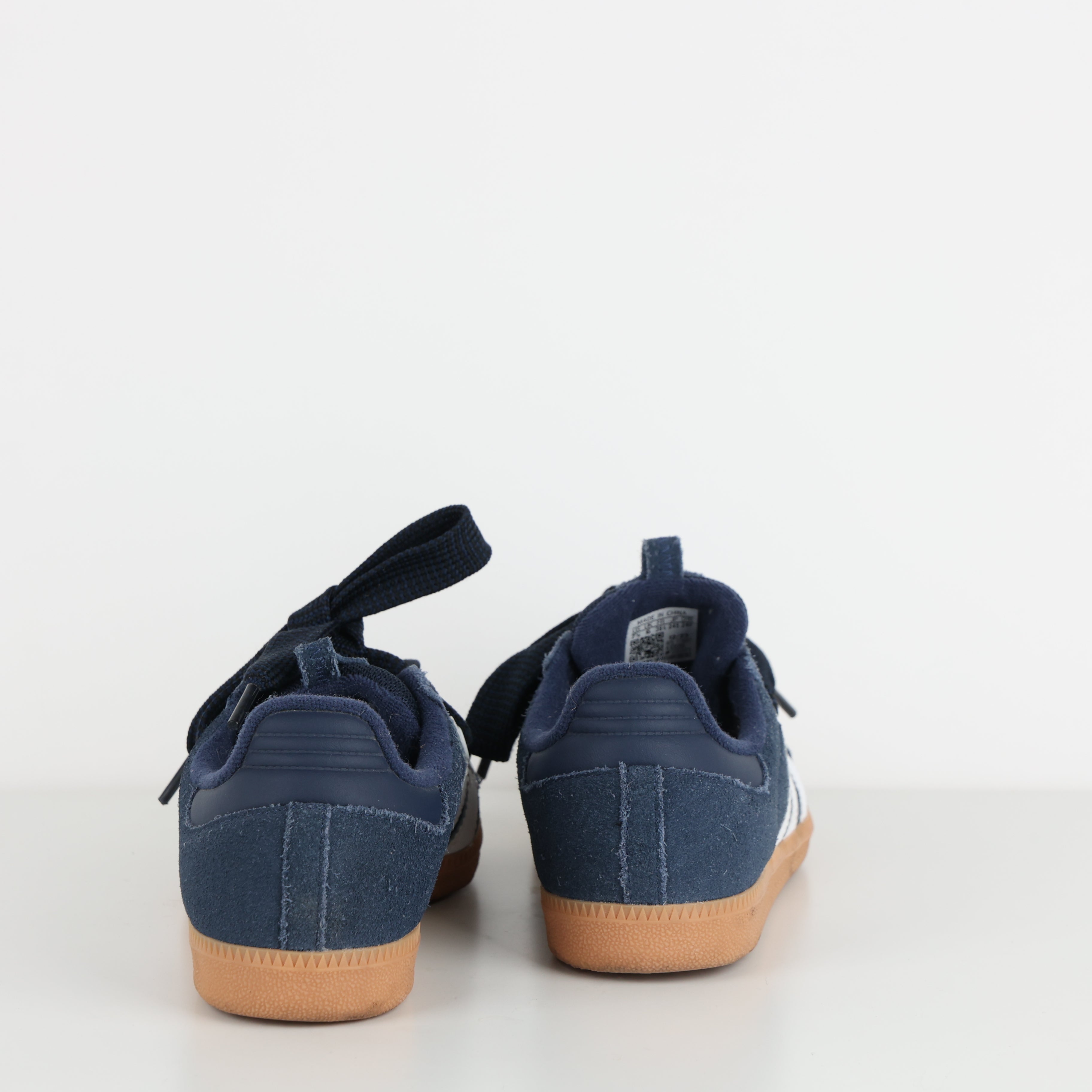 Trainers , Shoe Size 39