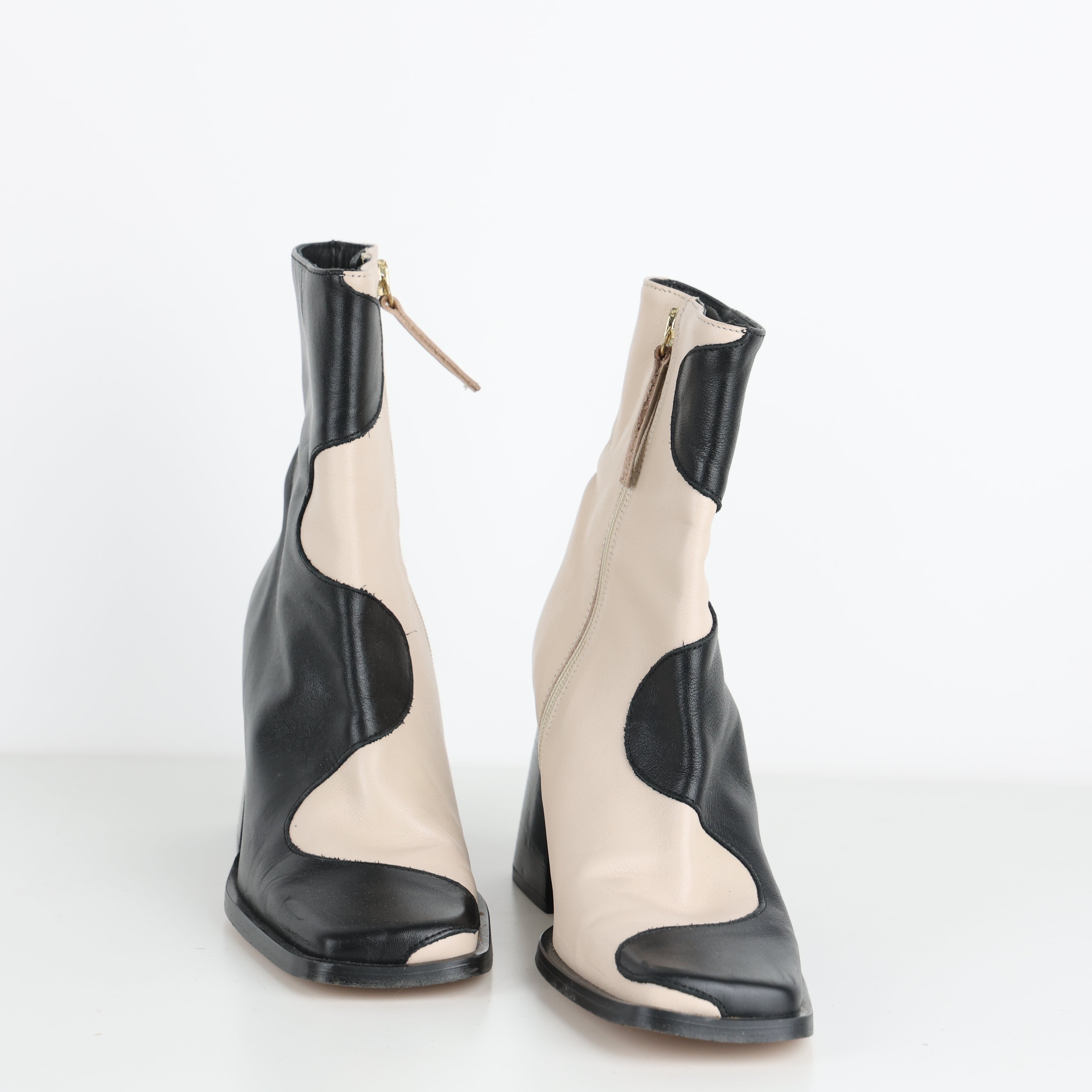 Boots , Shoe Size 37
